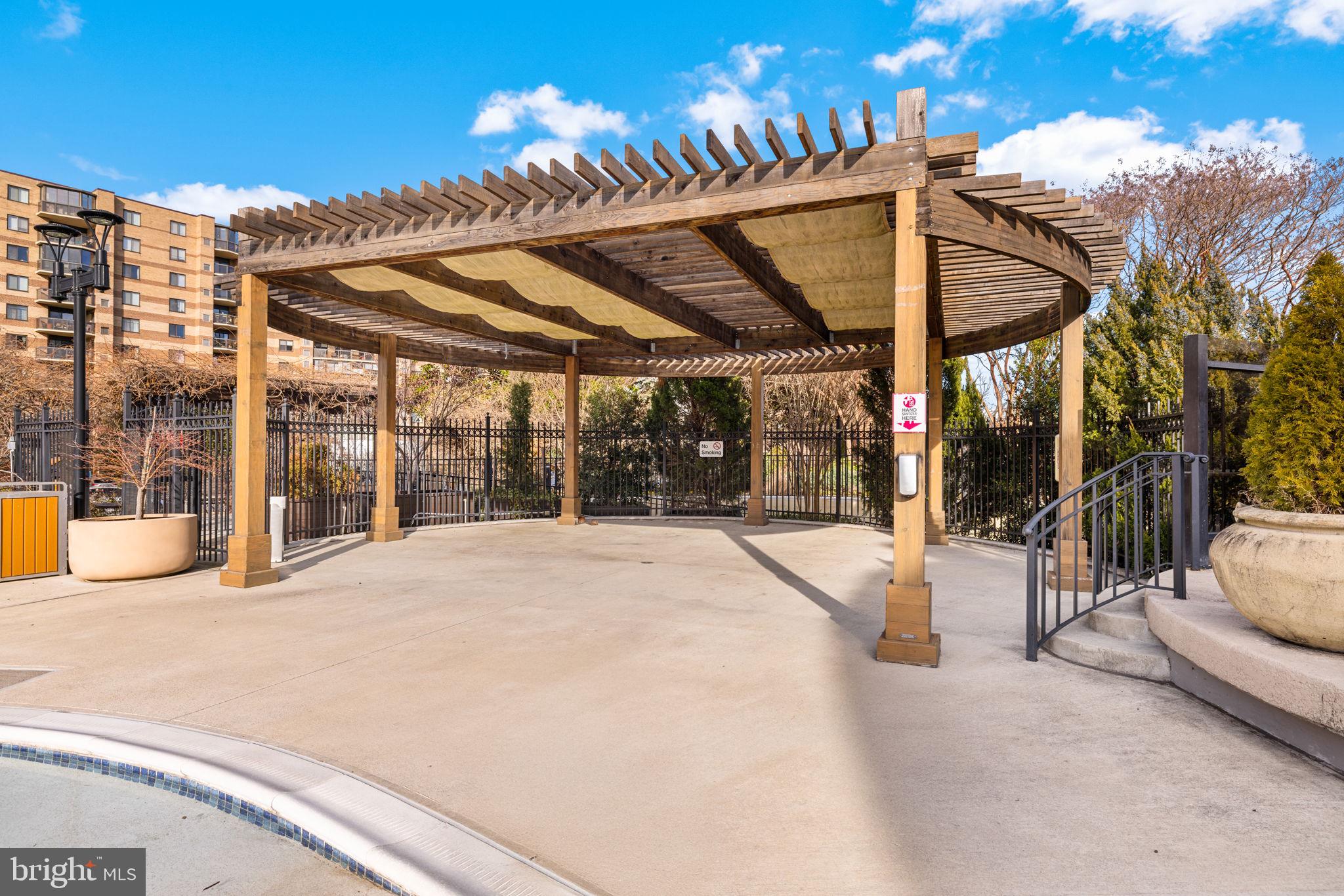 ROTONDA - Residential