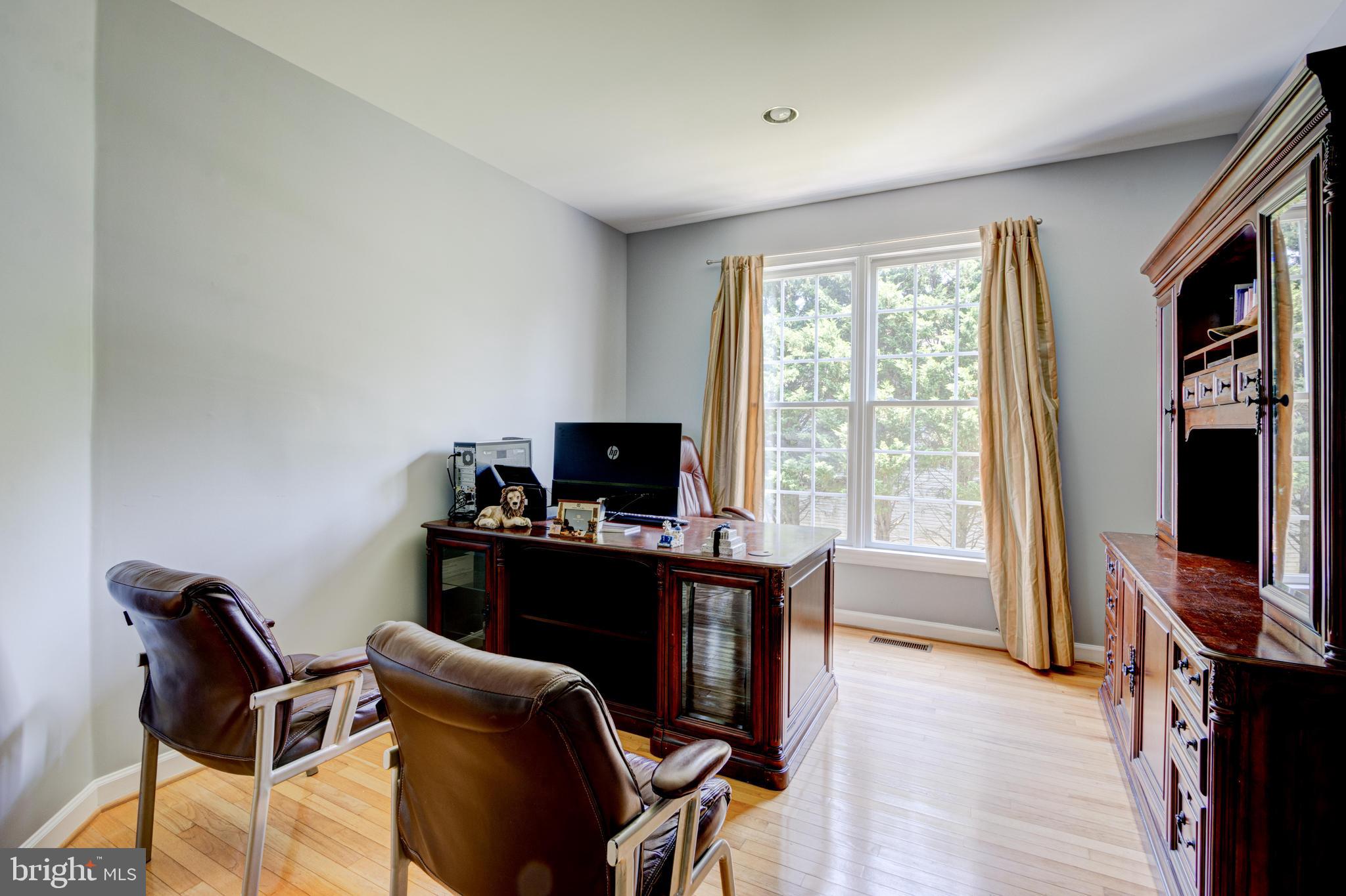 GROVEMONT - Residential