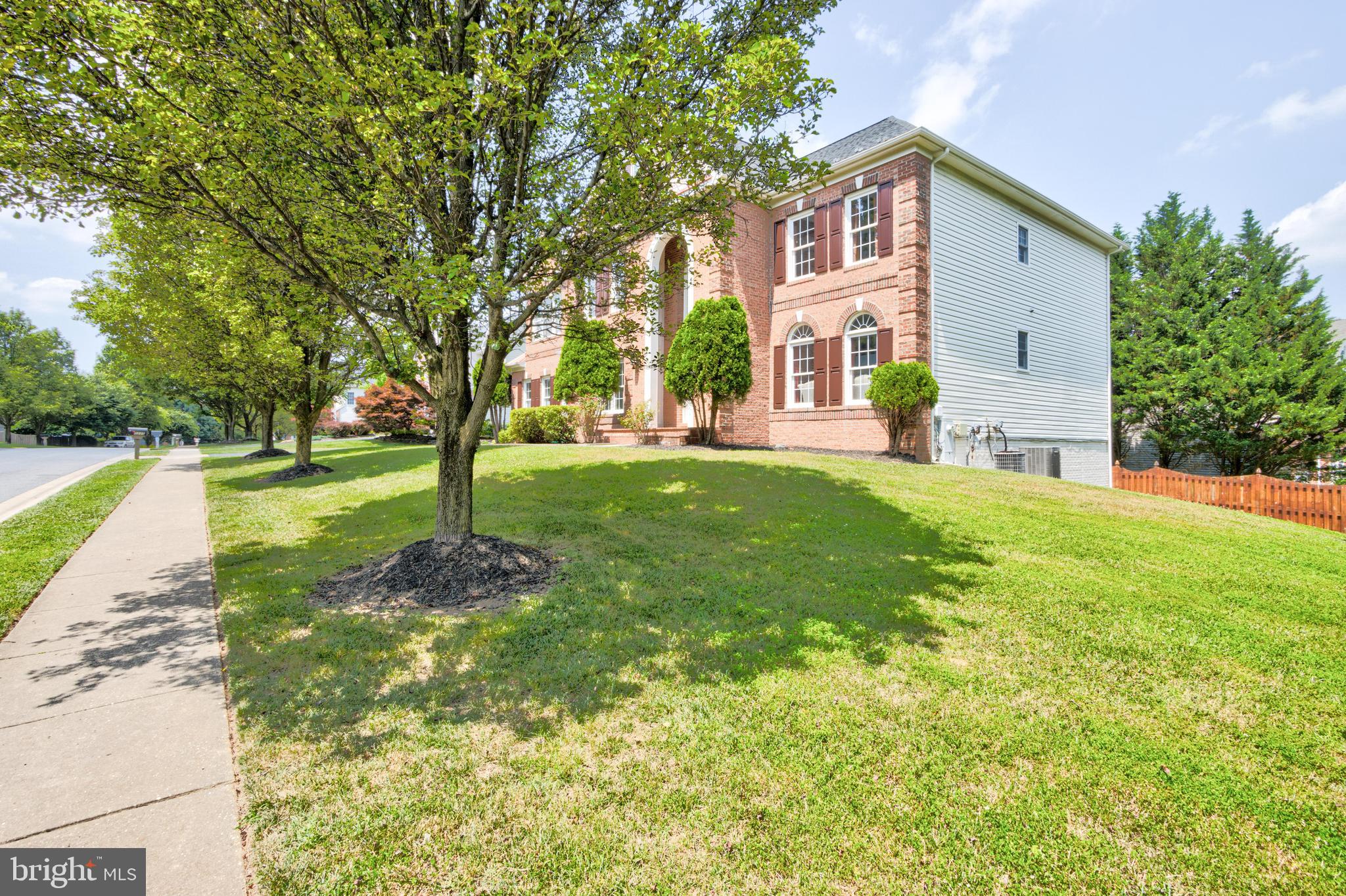 GROVEMONT - Residential