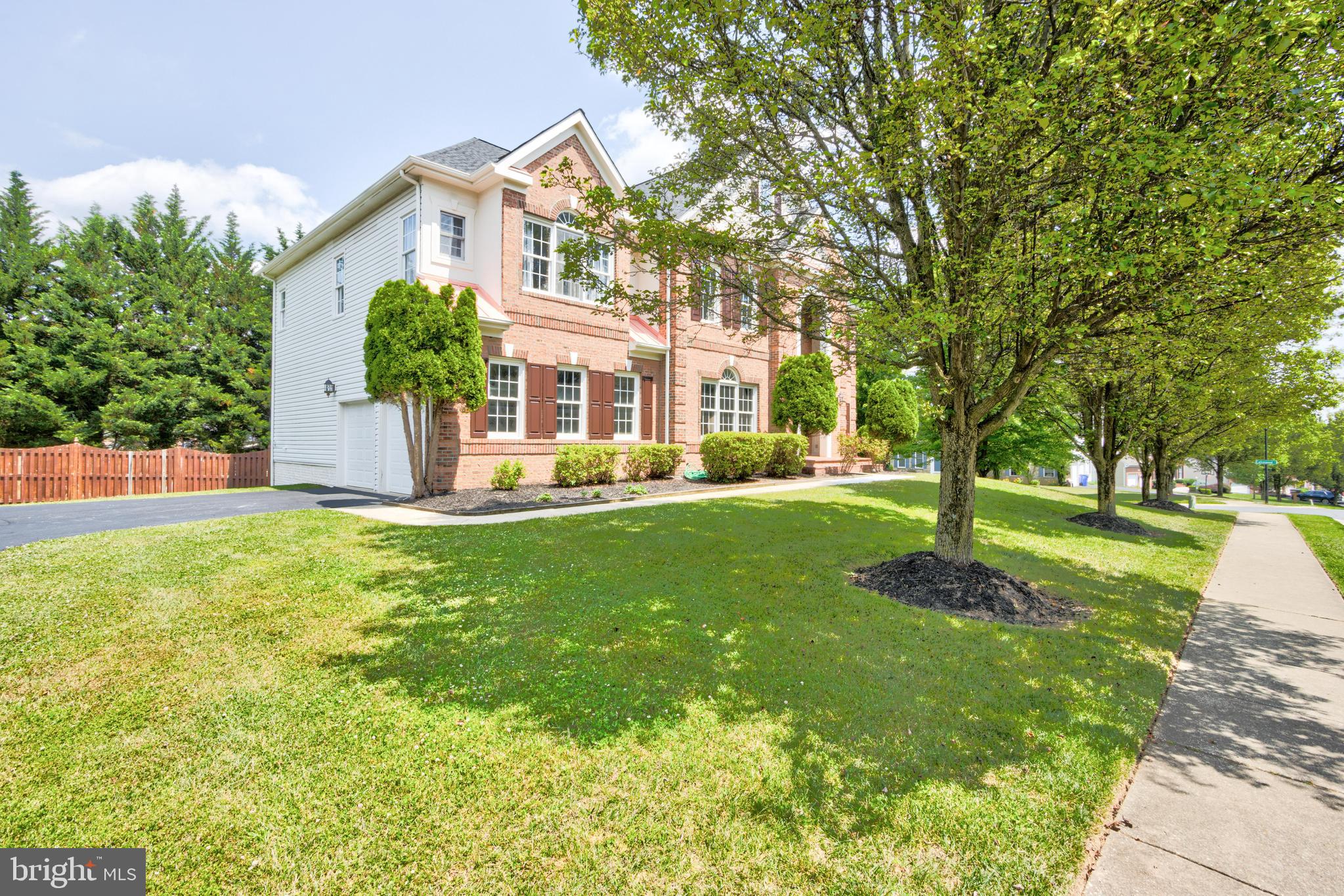 GROVEMONT - Residential