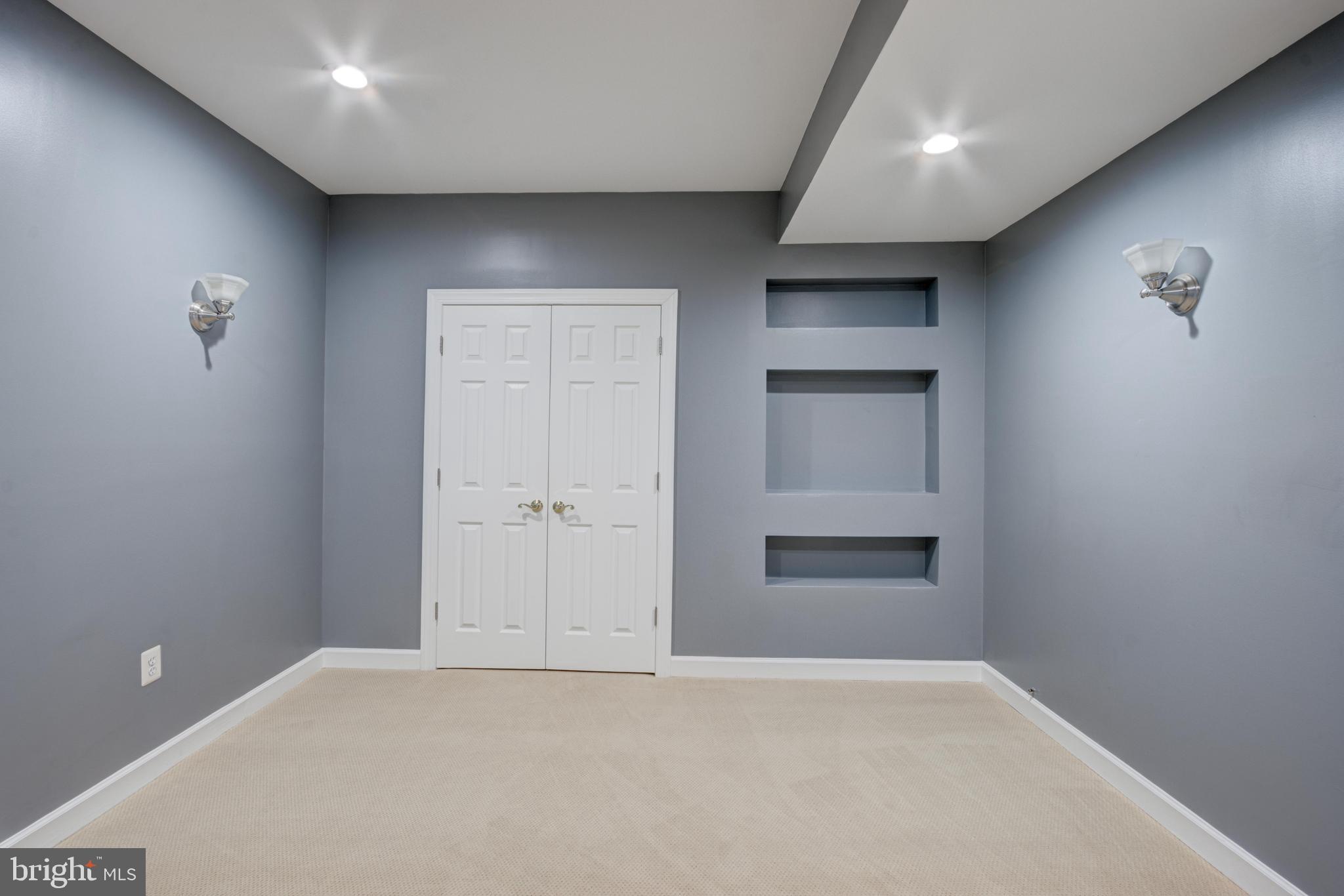 GROVEMONT - Residential