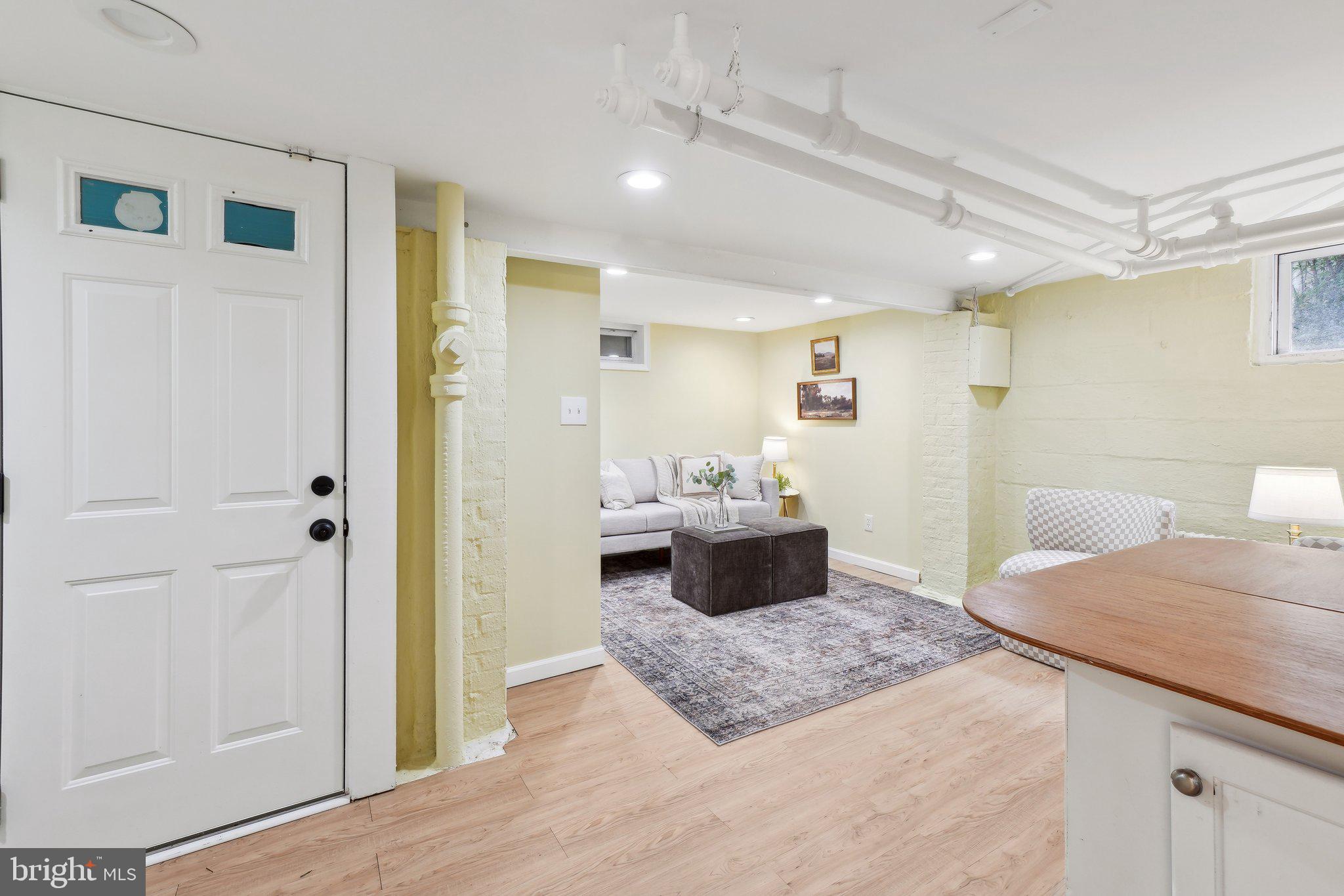 TAKOMA - Residential