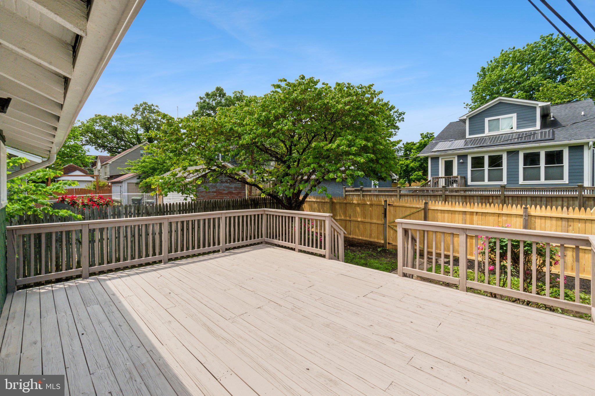 TAKOMA - Residential
