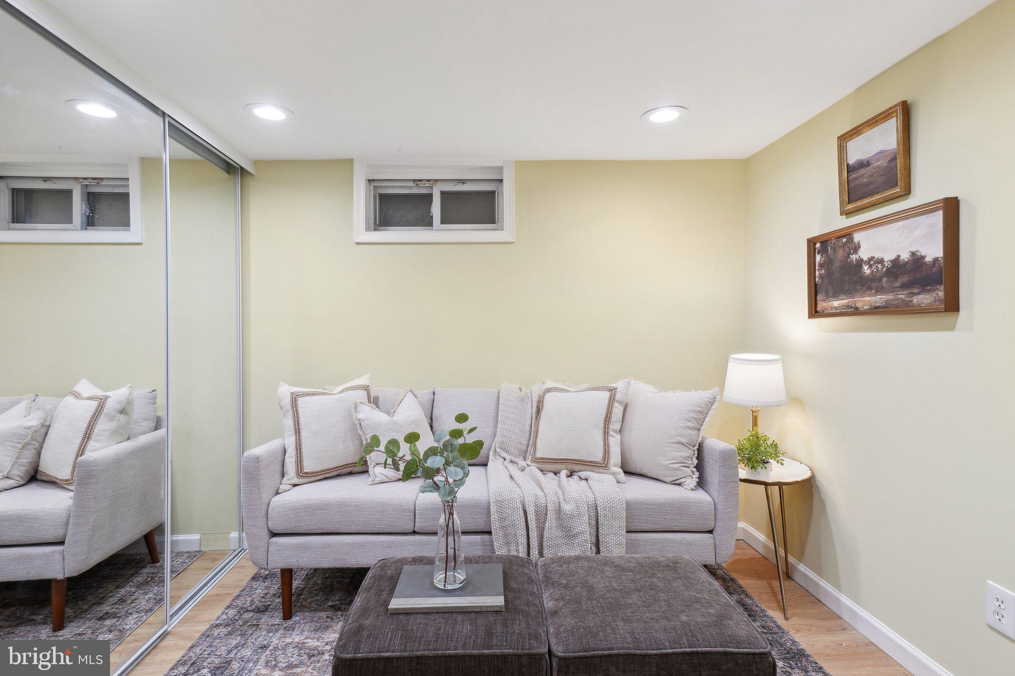 TAKOMA - Residential