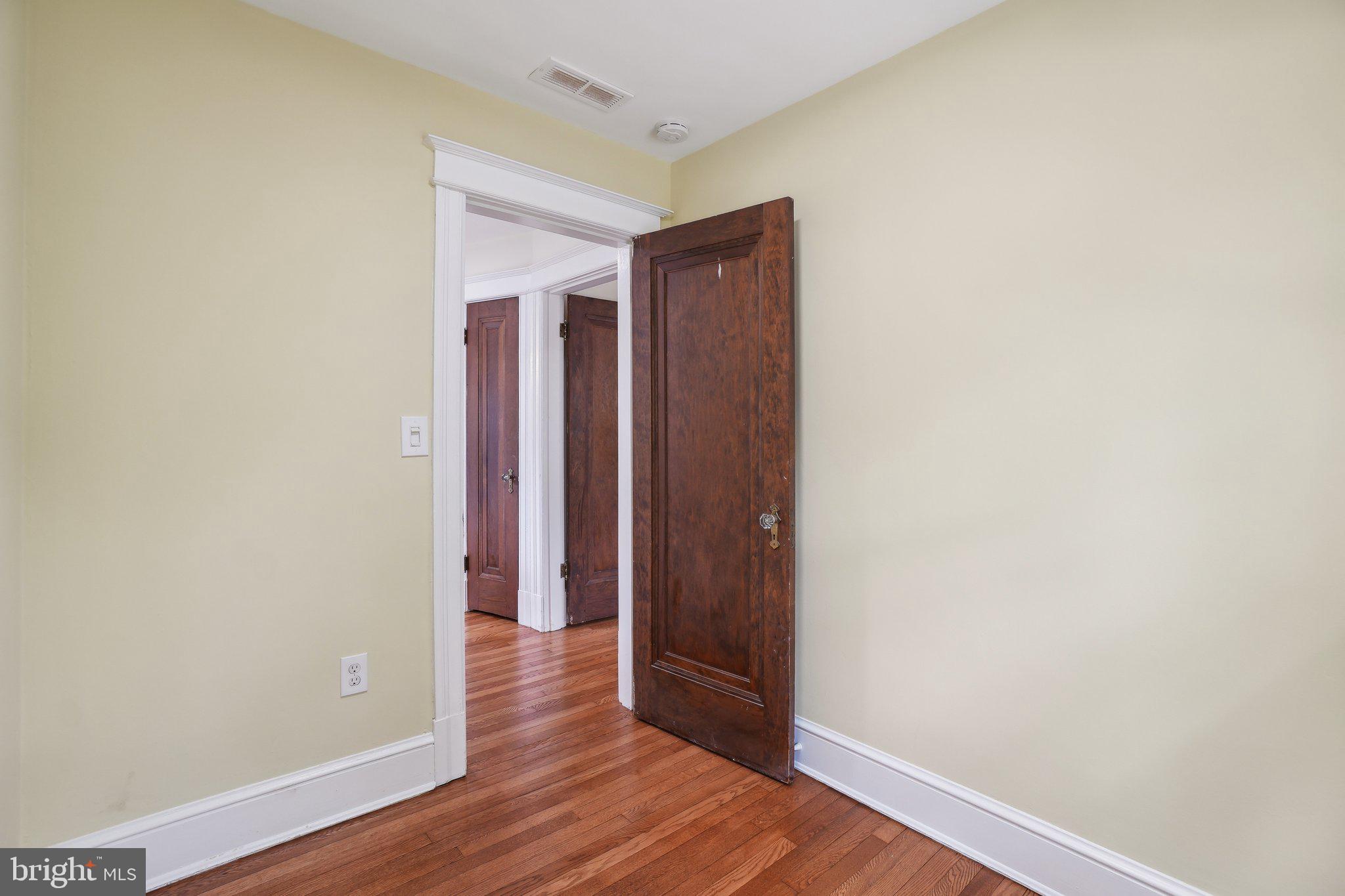 TAKOMA - Residential