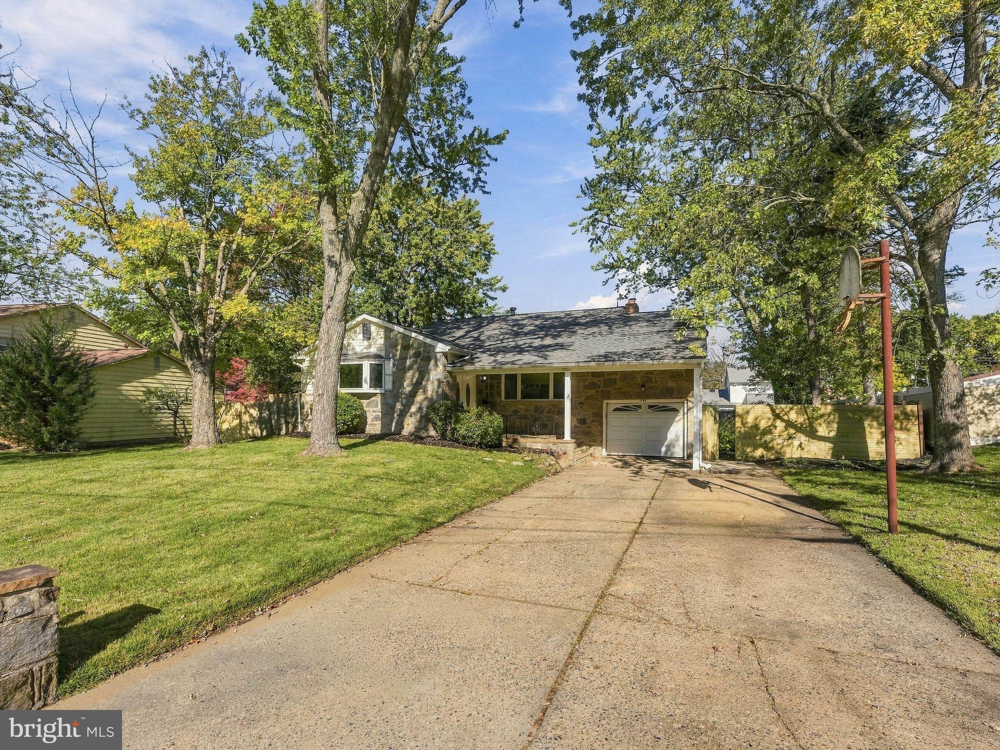 409 JUNEWOOD DRIVE