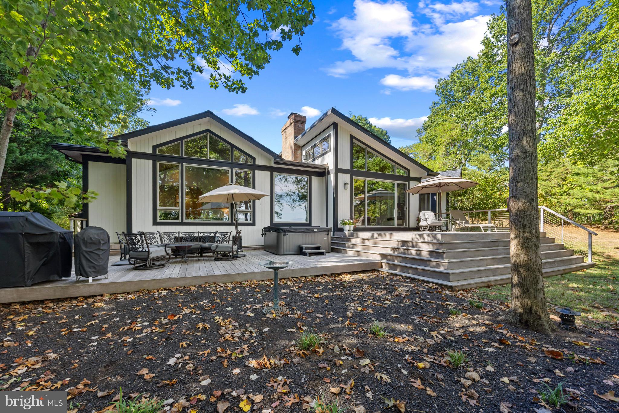 1800 RIVER WATCH LANE