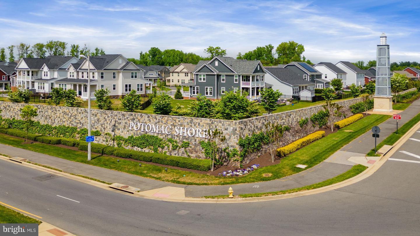 POTOMAC SHORES - Residential