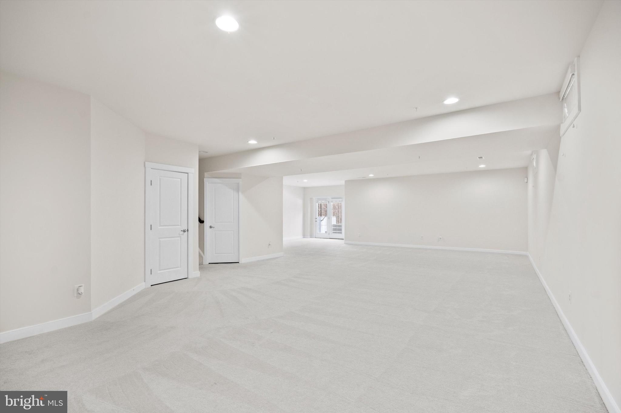 POTOMAC SHORES - Residential