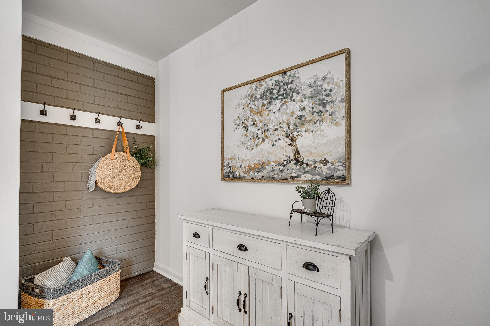 KINGS PARK WEST - Residential