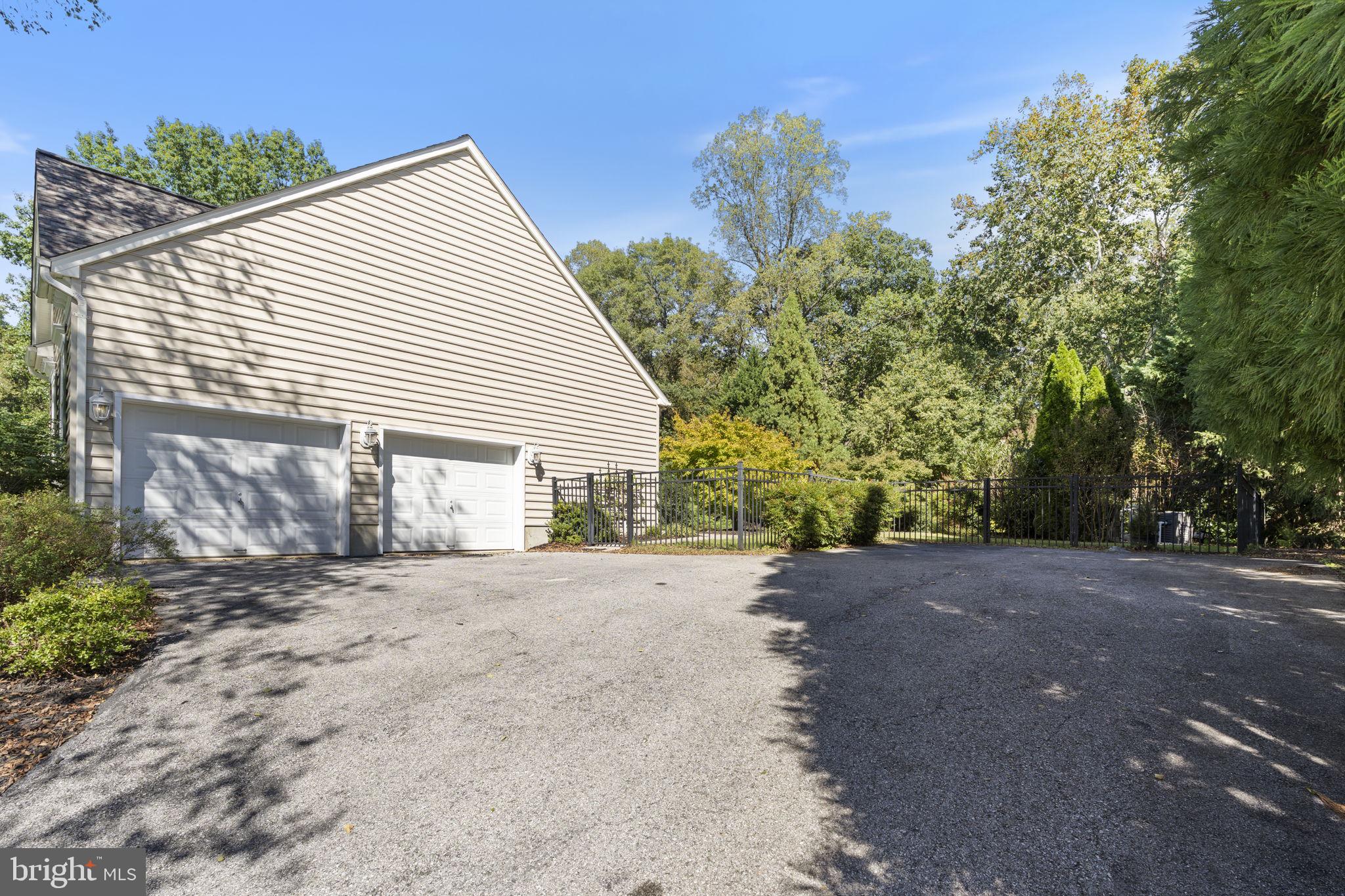 5620 CALVIN COURT