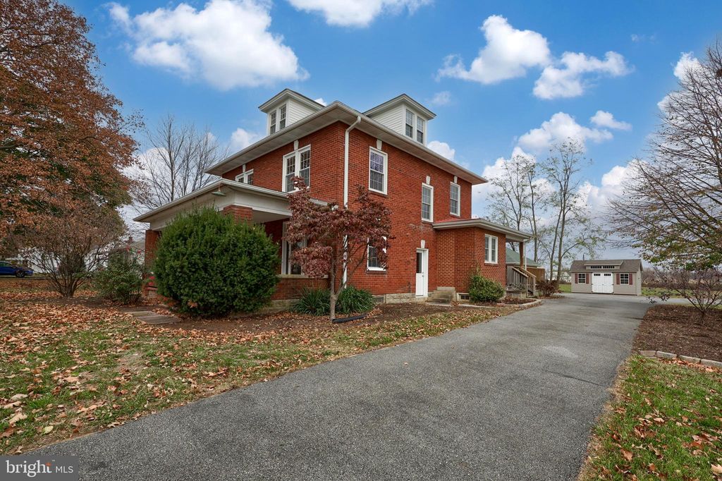 Photo of 1685 Harrisburg Avenue, MOUNT JOY, PA 17552 (MLS # PALA2060436)