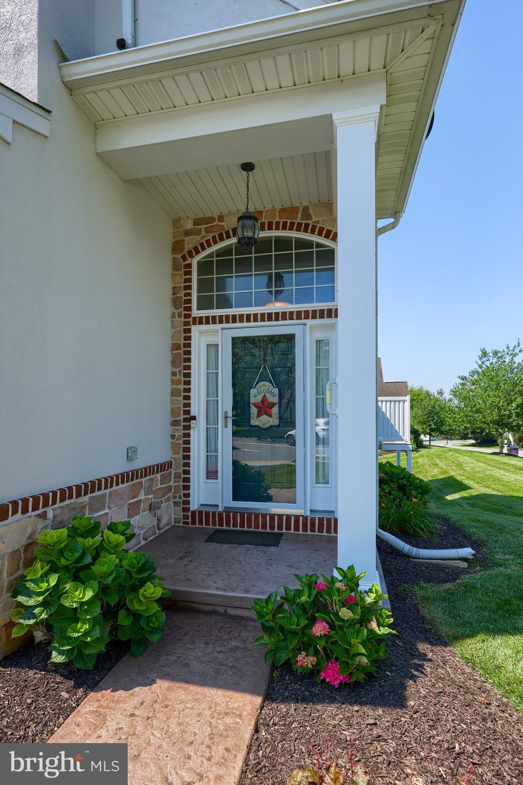 108 WINTERBERRY COURT