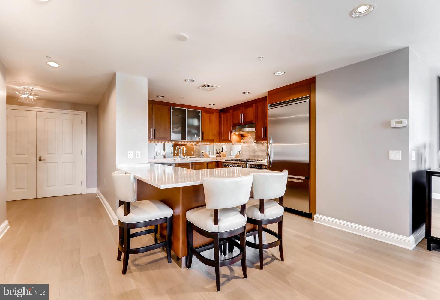 THE RITZ-CARLTON RESIDENCES - Residential