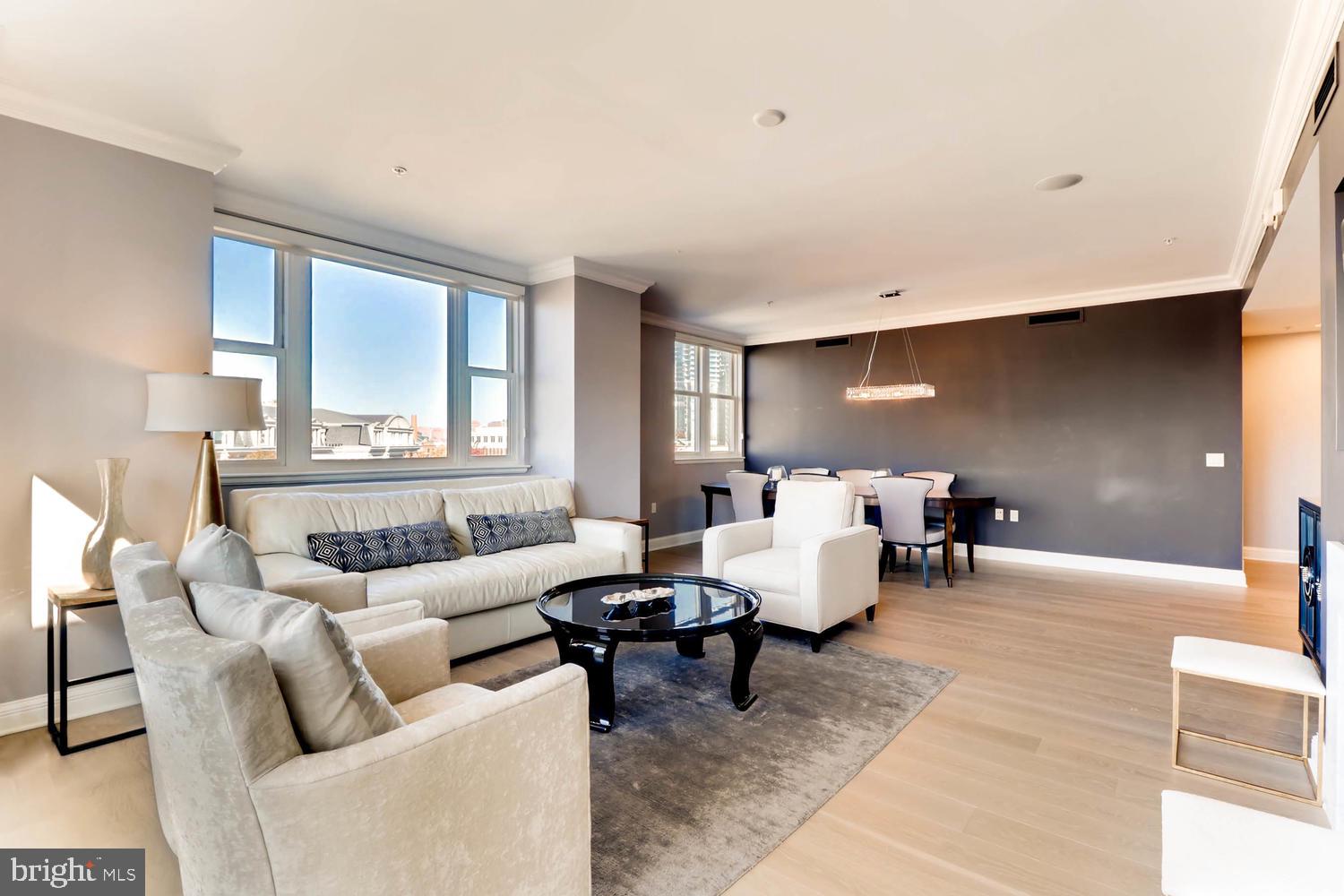 THE RITZ-CARLTON RESIDENCES - Residential