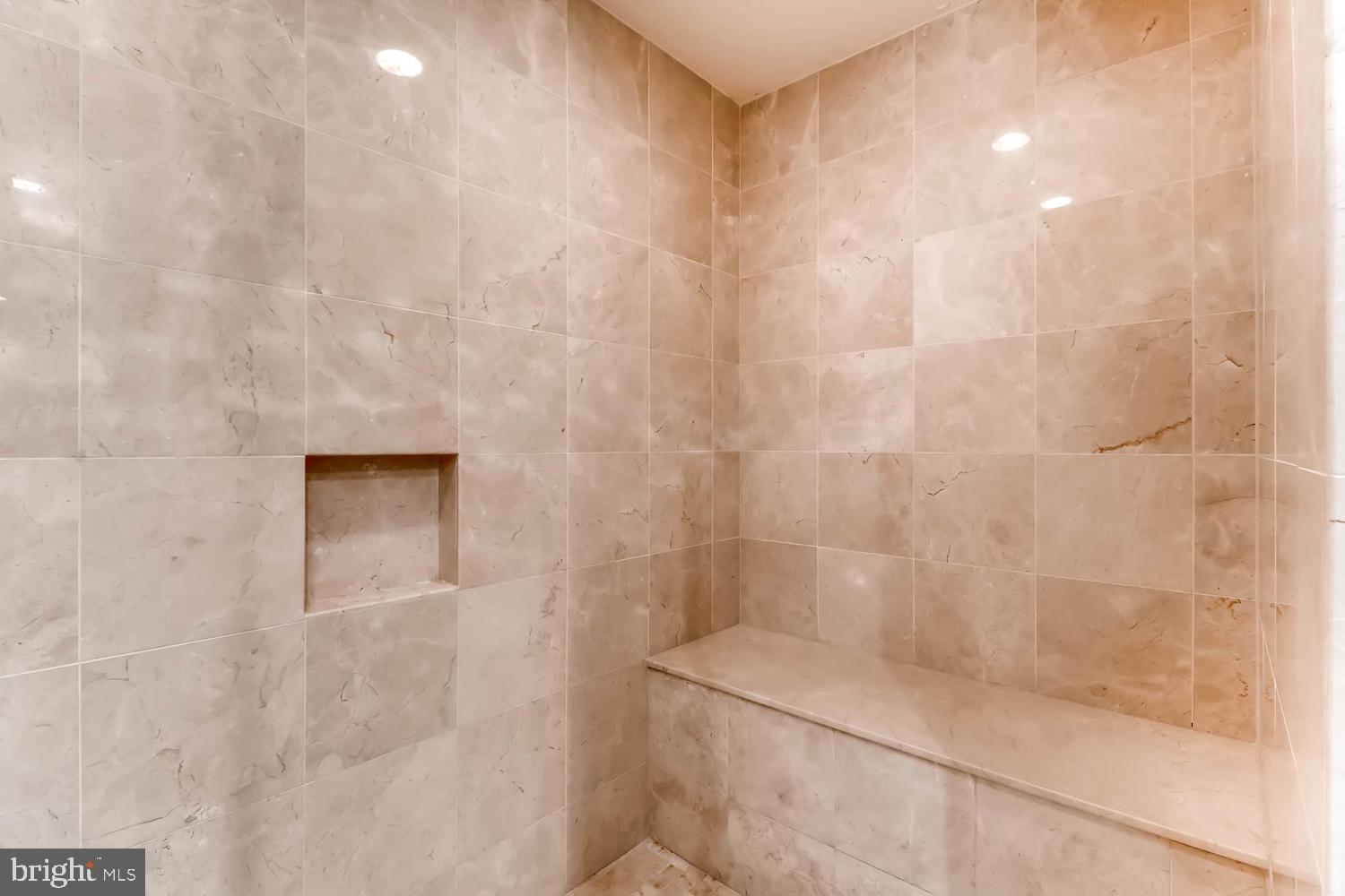 THE RITZ-CARLTON RESIDENCES - Residential