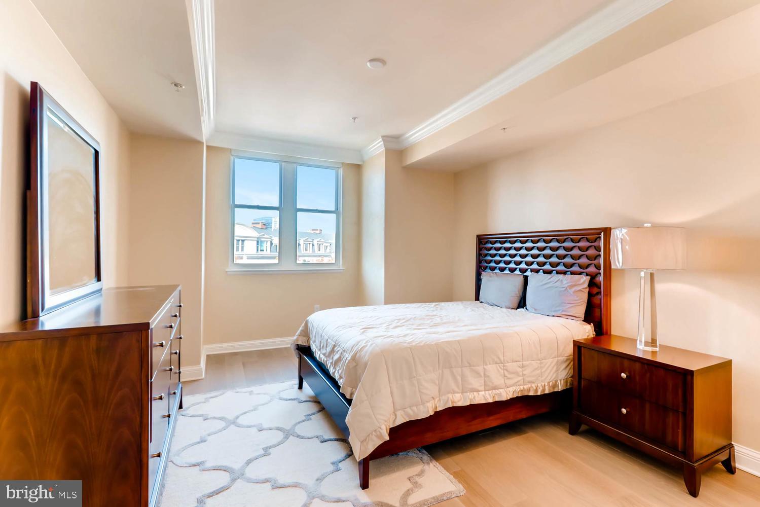 THE RITZ-CARLTON RESIDENCES - Residential