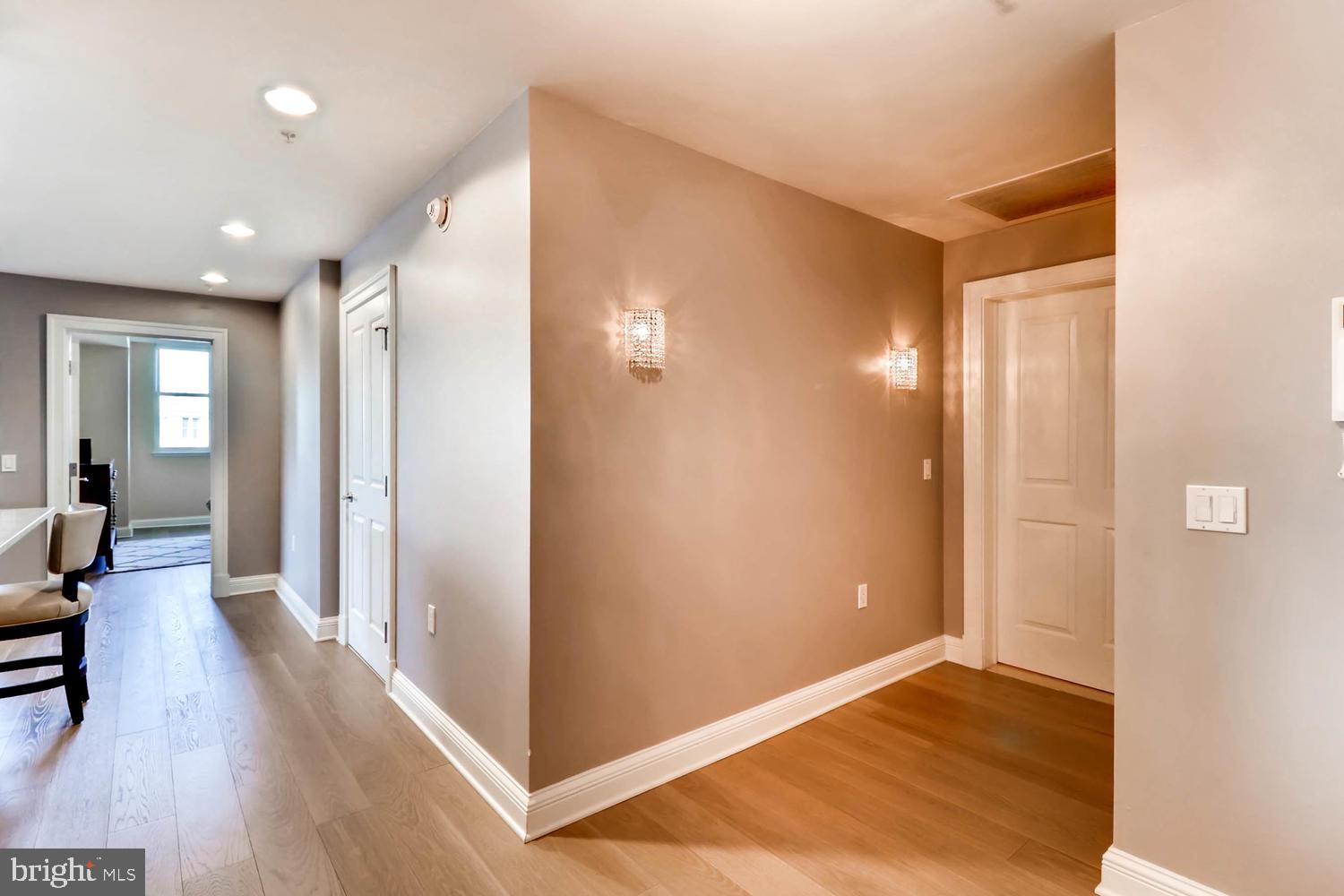 THE RITZ-CARLTON RESIDENCES - Residential