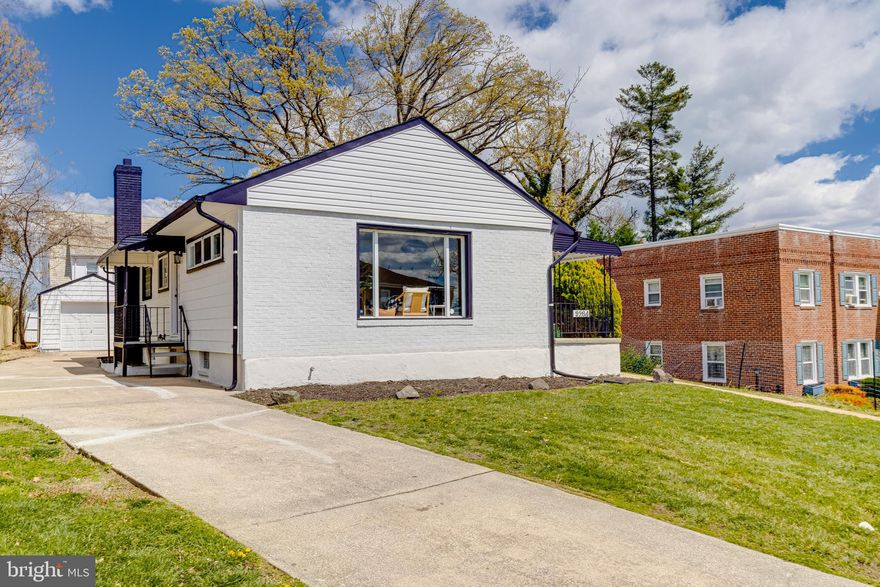 Welcome to this beautifully renovated 4-bedroom, 3-bathroom home nestled in a peaceful and friendly community. This spacious residence offers a perfect blend of comfort and style, featuring an open concept living and dining area with a large window that flood the space with natural light. The modern kitchen is equipped with stainless steel appliances, granite countertops, and ample cabinetry, making it ideal for family meals and entertaining guests.
The home boasts a fenced backyard, ideal for outdoor entertainment, children’s play, or simply relaxing in privacy. Inside, you'll find a washer and dryer included for added convenience, making daily chores a breeze. The layout is thoughtfully designed to maximize space and comfort, with modern updates throughout.
Located in a quiet, friendly neighborhood, this home provides easy access to local schools, parks, shopping, and transportation options. Whether you're looking for a spacious family residence or a peaceful retreat, this ranch-style home is ready to welcome you.
Schedule your private tour today and take the first step toward making this wonderful property your new home!