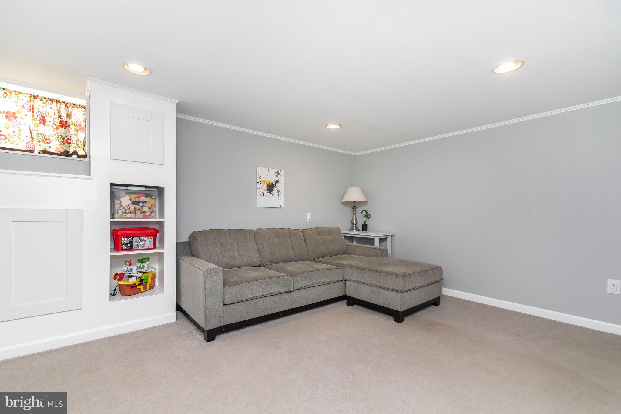 ARBOUR MANOR - Residential