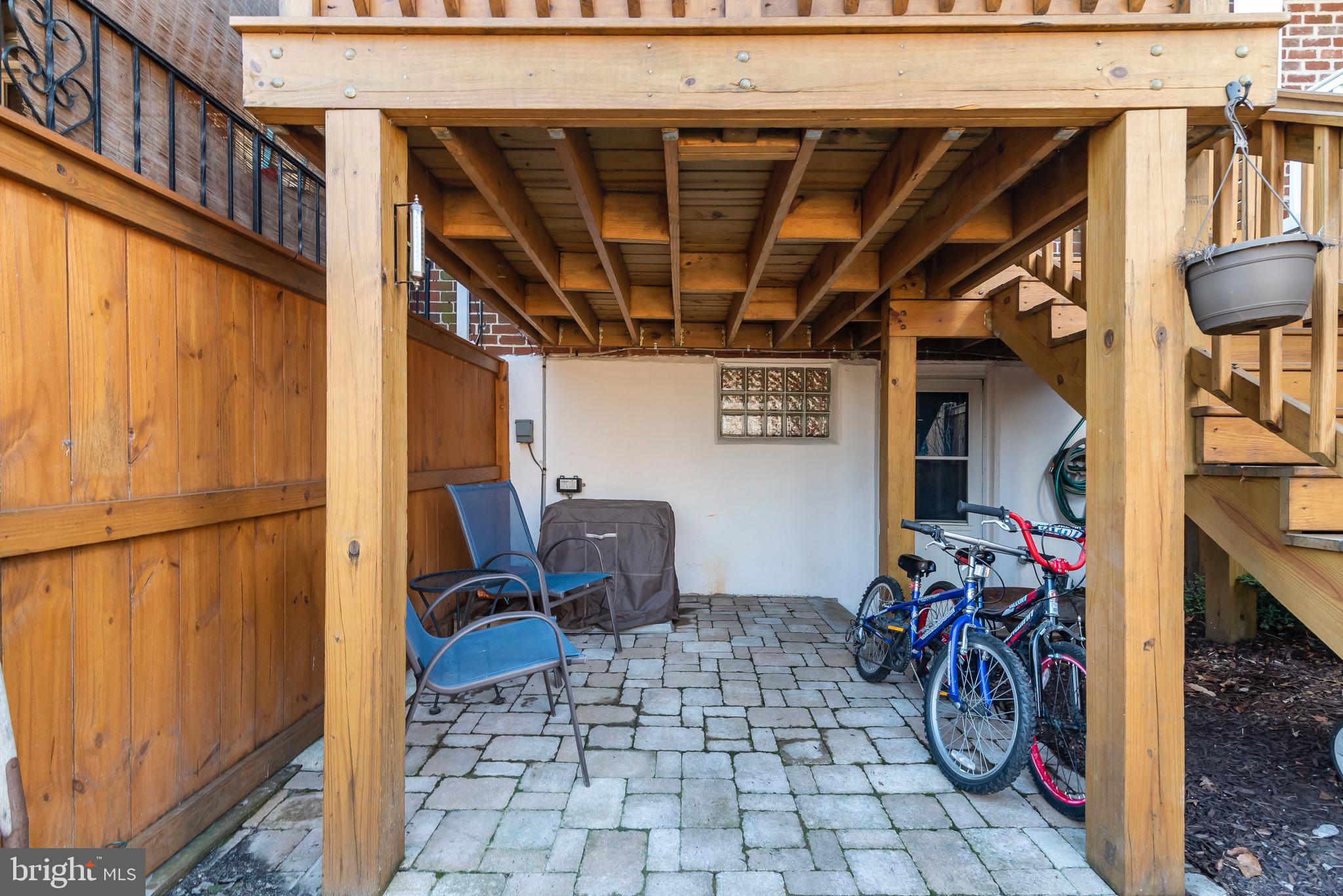 ARBOUR MANOR - Residential