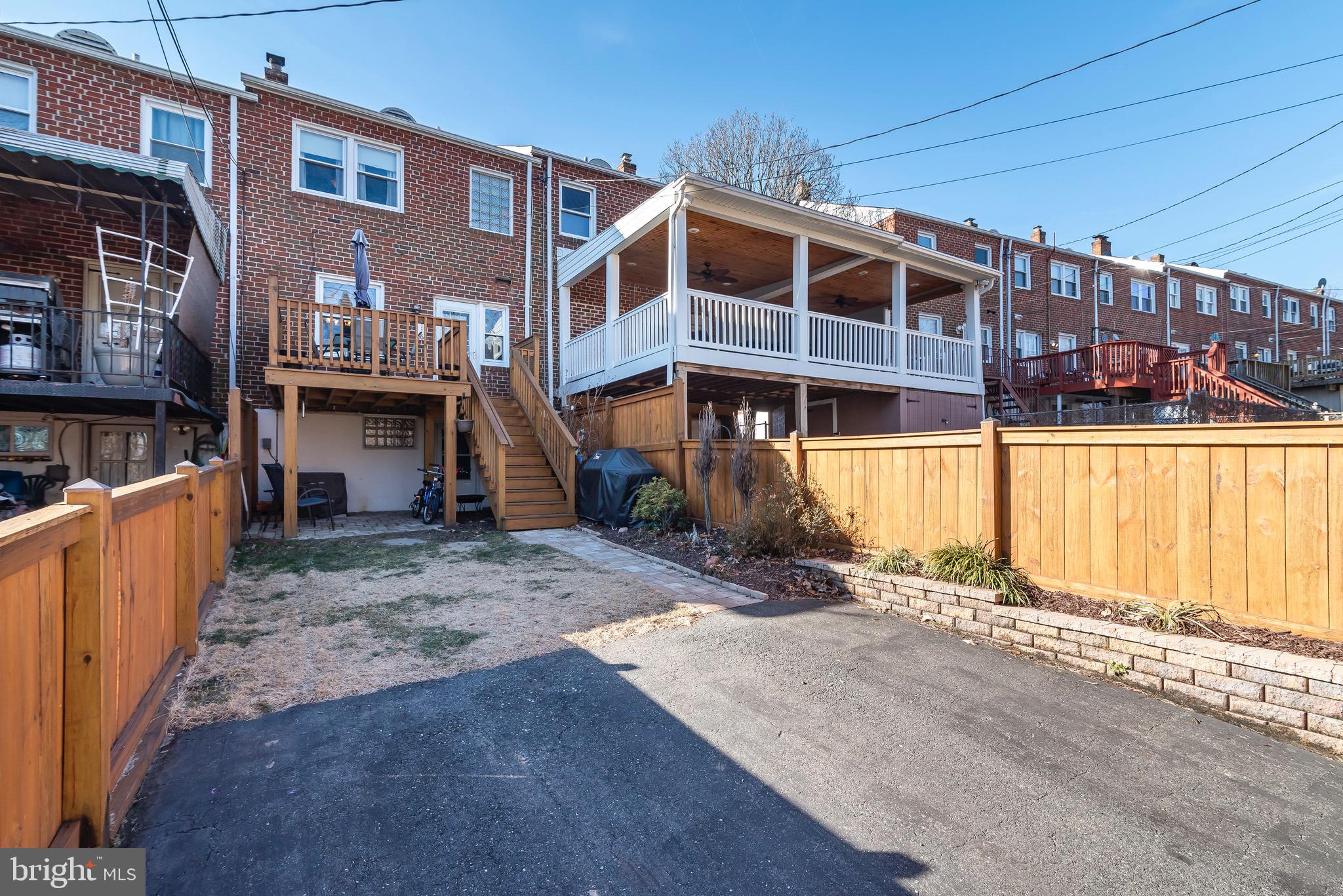 ARBOUR MANOR - Residential