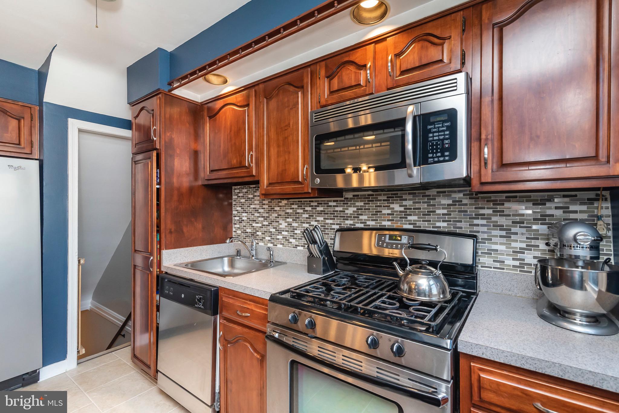 ARBOUR MANOR - Residential