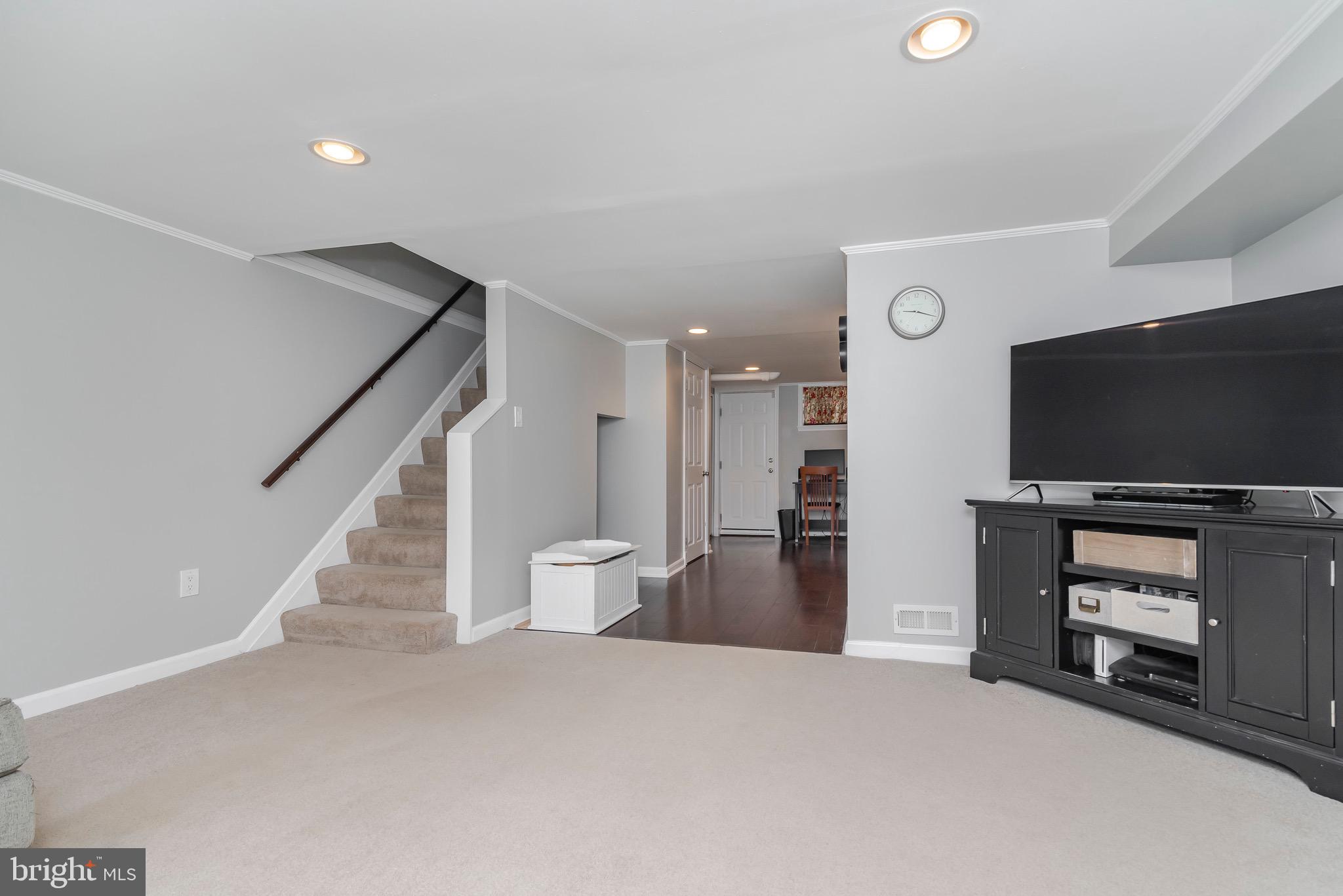 ARBOUR MANOR - Residential