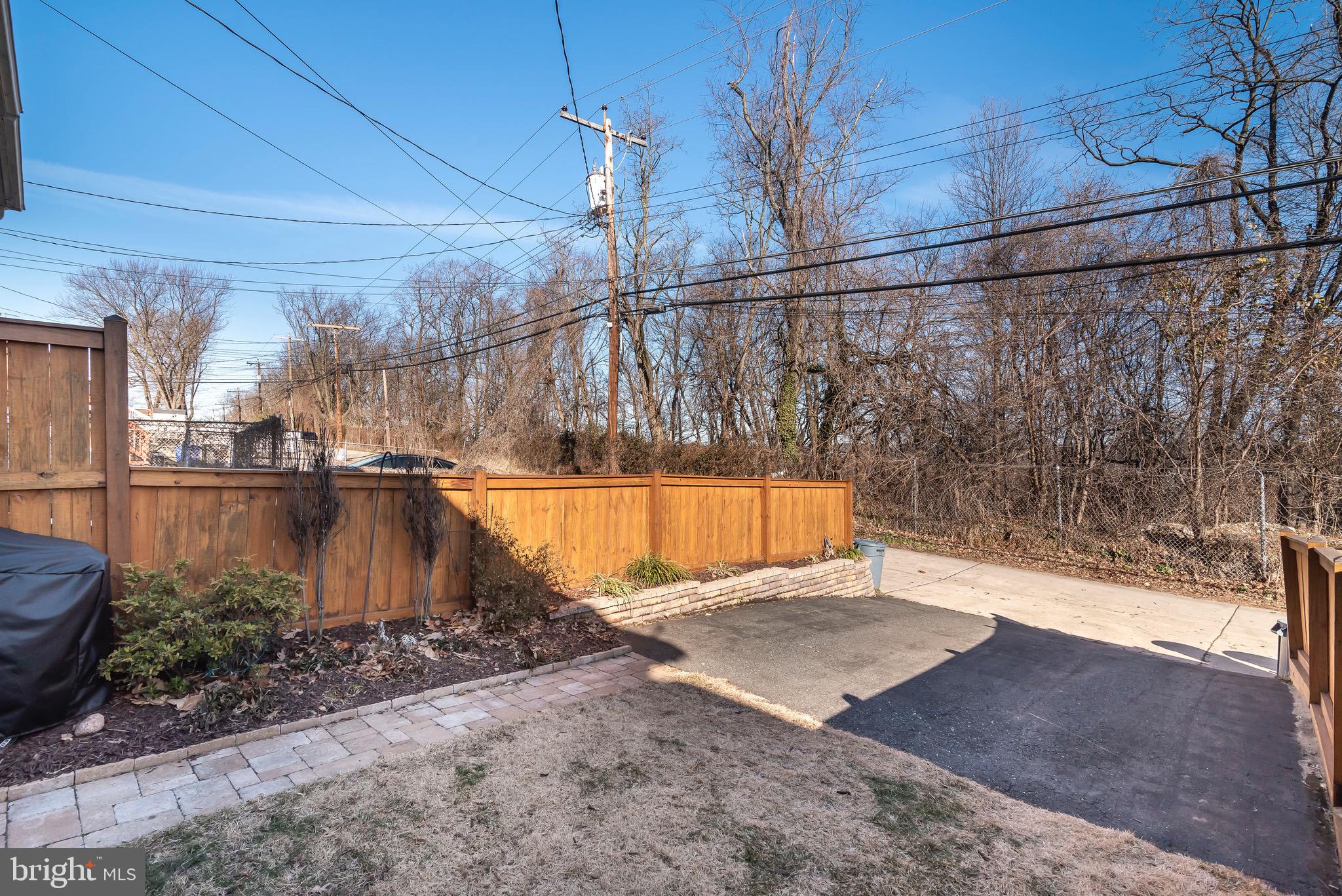 ARBOUR MANOR - Residential