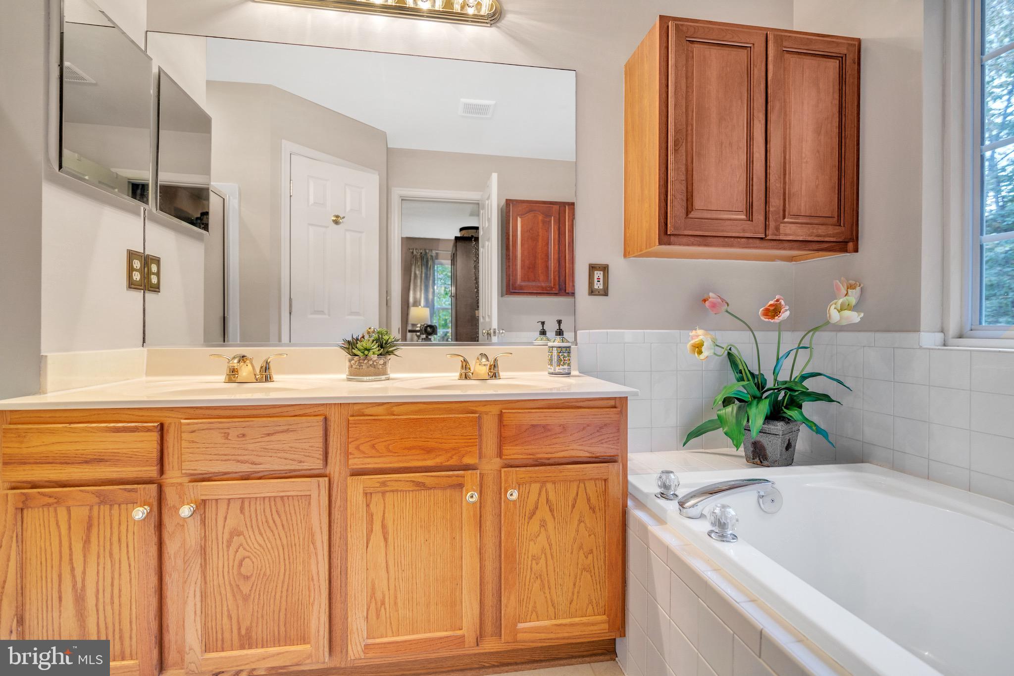 LAKE WILDERNESS - Residential