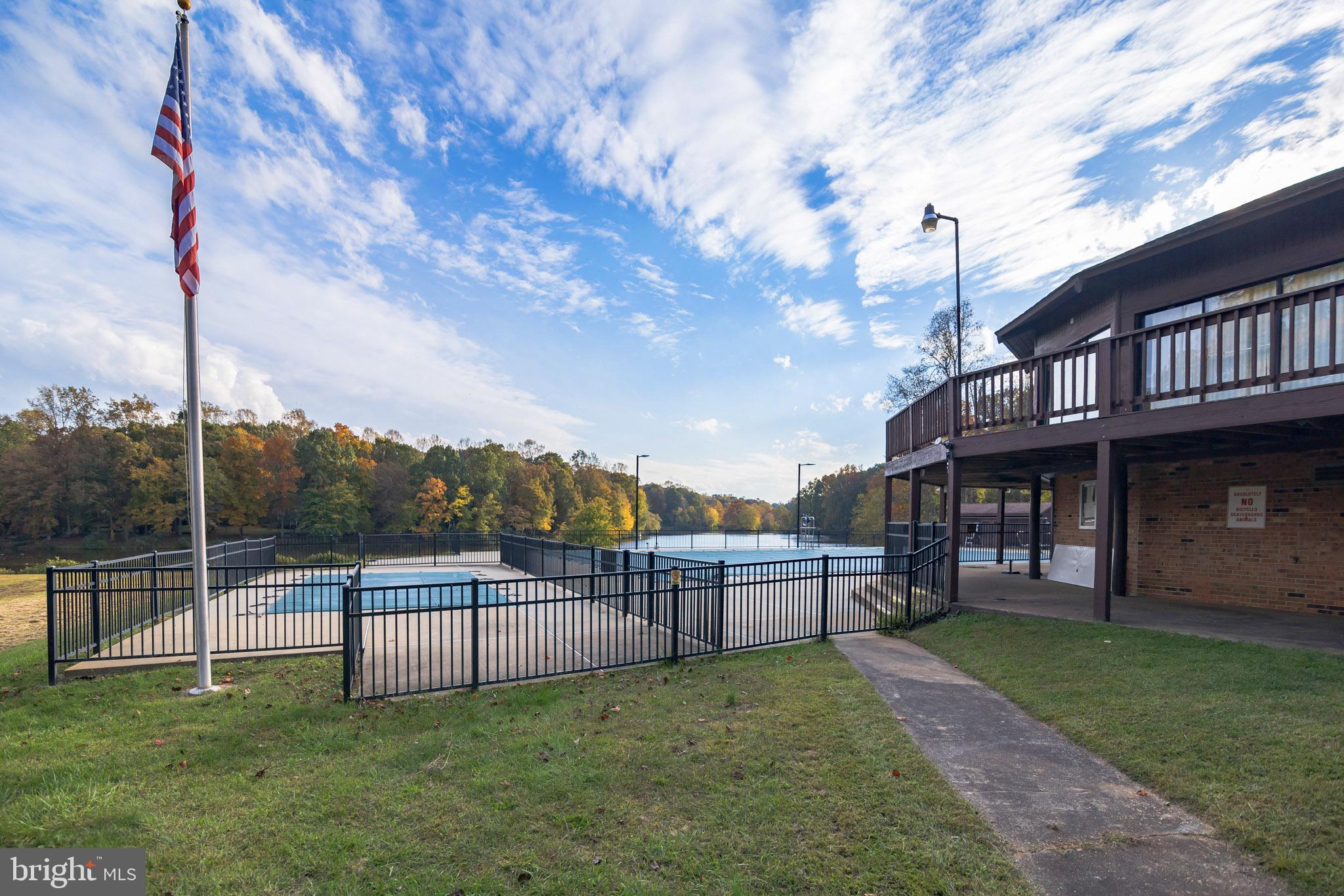 LAKE WILDERNESS - Residential