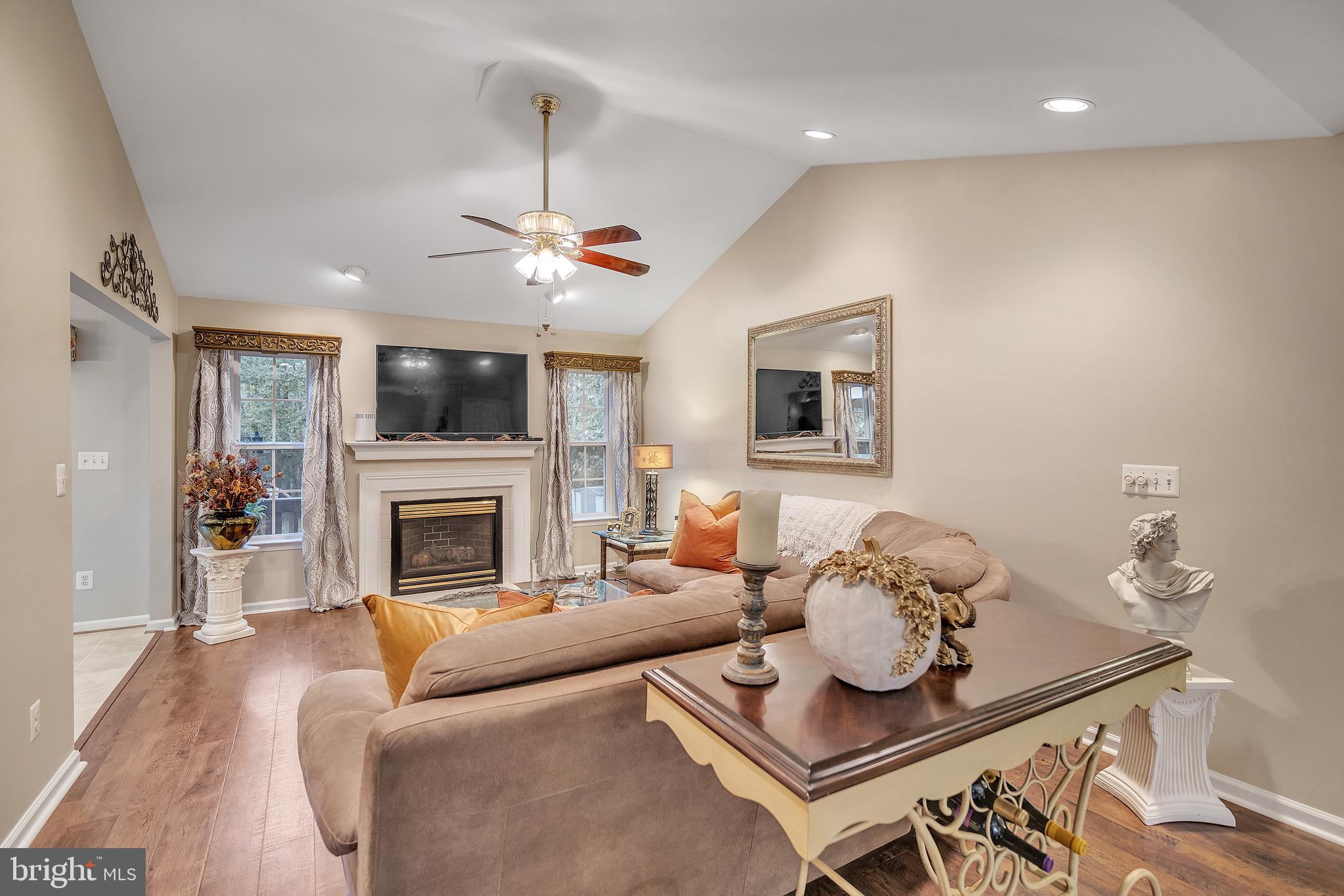 LAKE WILDERNESS - Residential