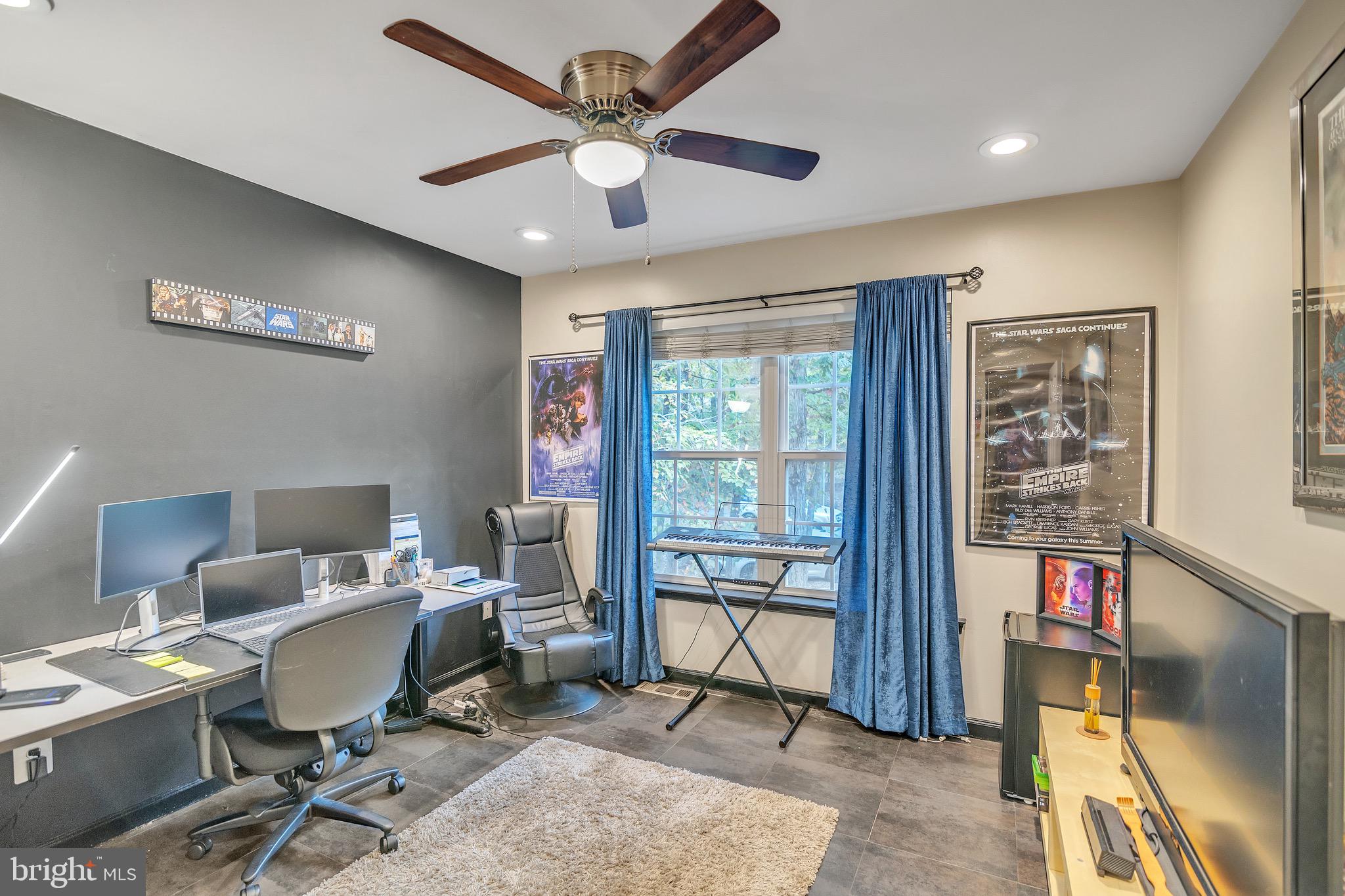 LAKE WILDERNESS - Residential