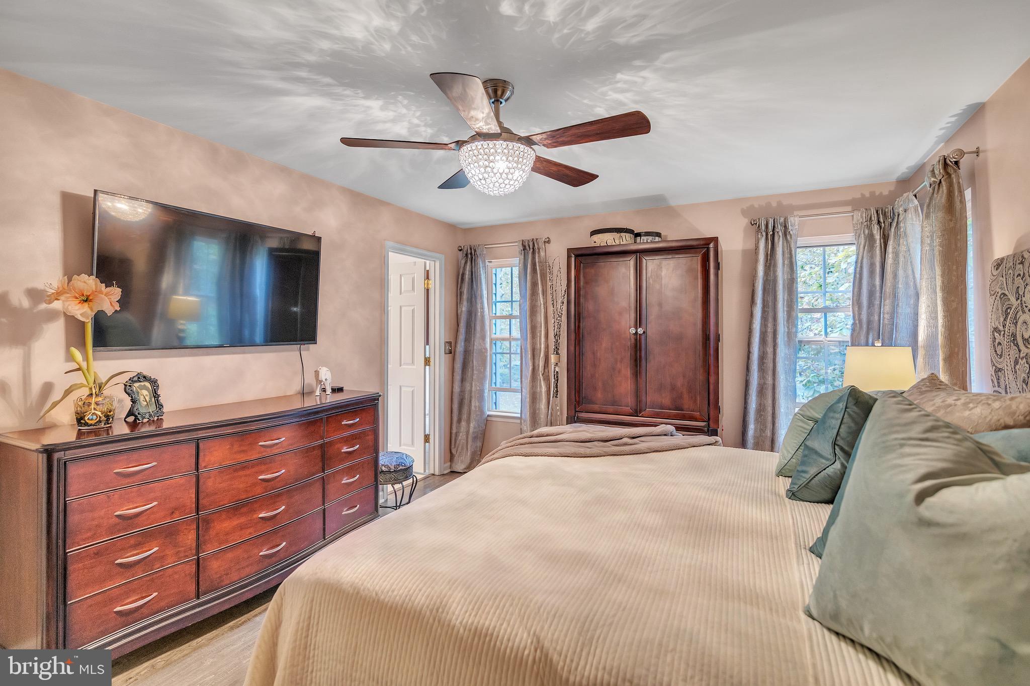 LAKE WILDERNESS - Residential