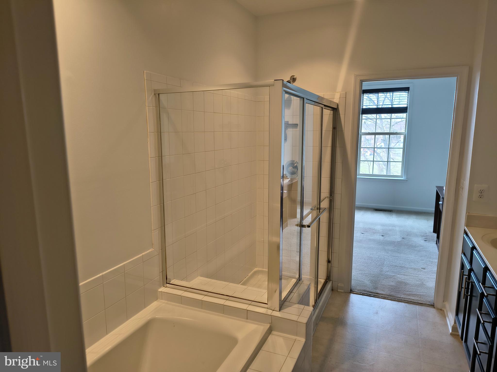 HOLLY POINT - Residential