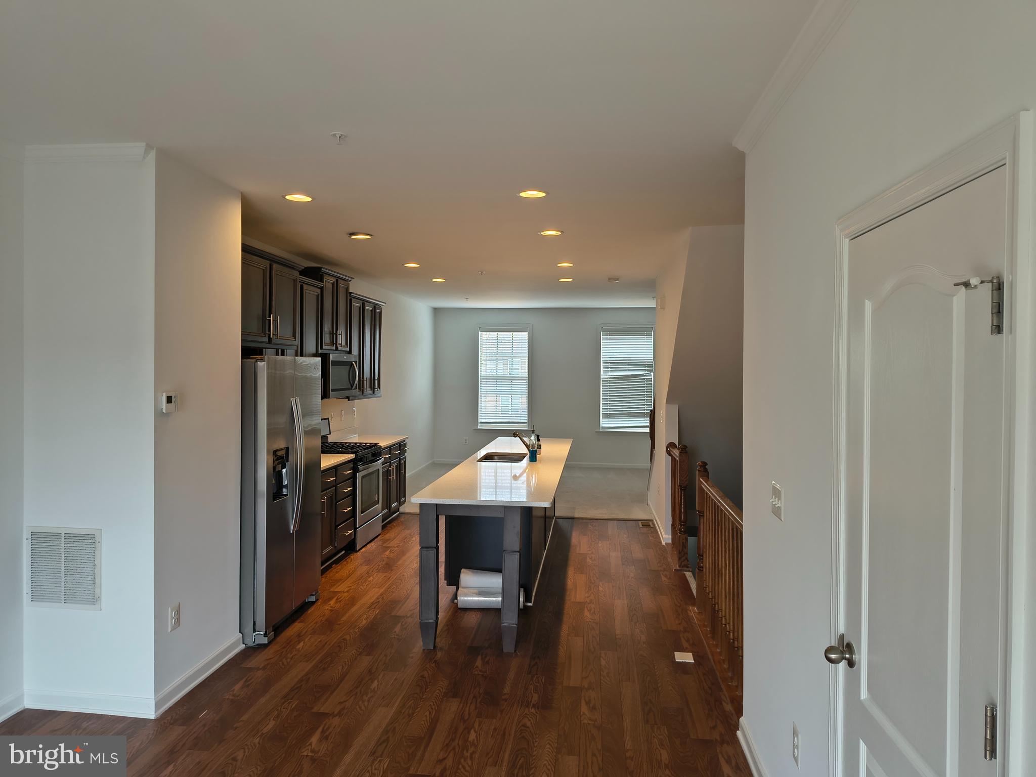 HOLLY POINT - Residential