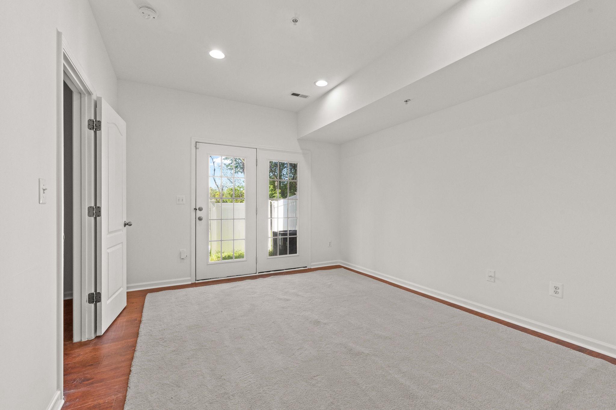 SEVERN HOLLOW - Residential