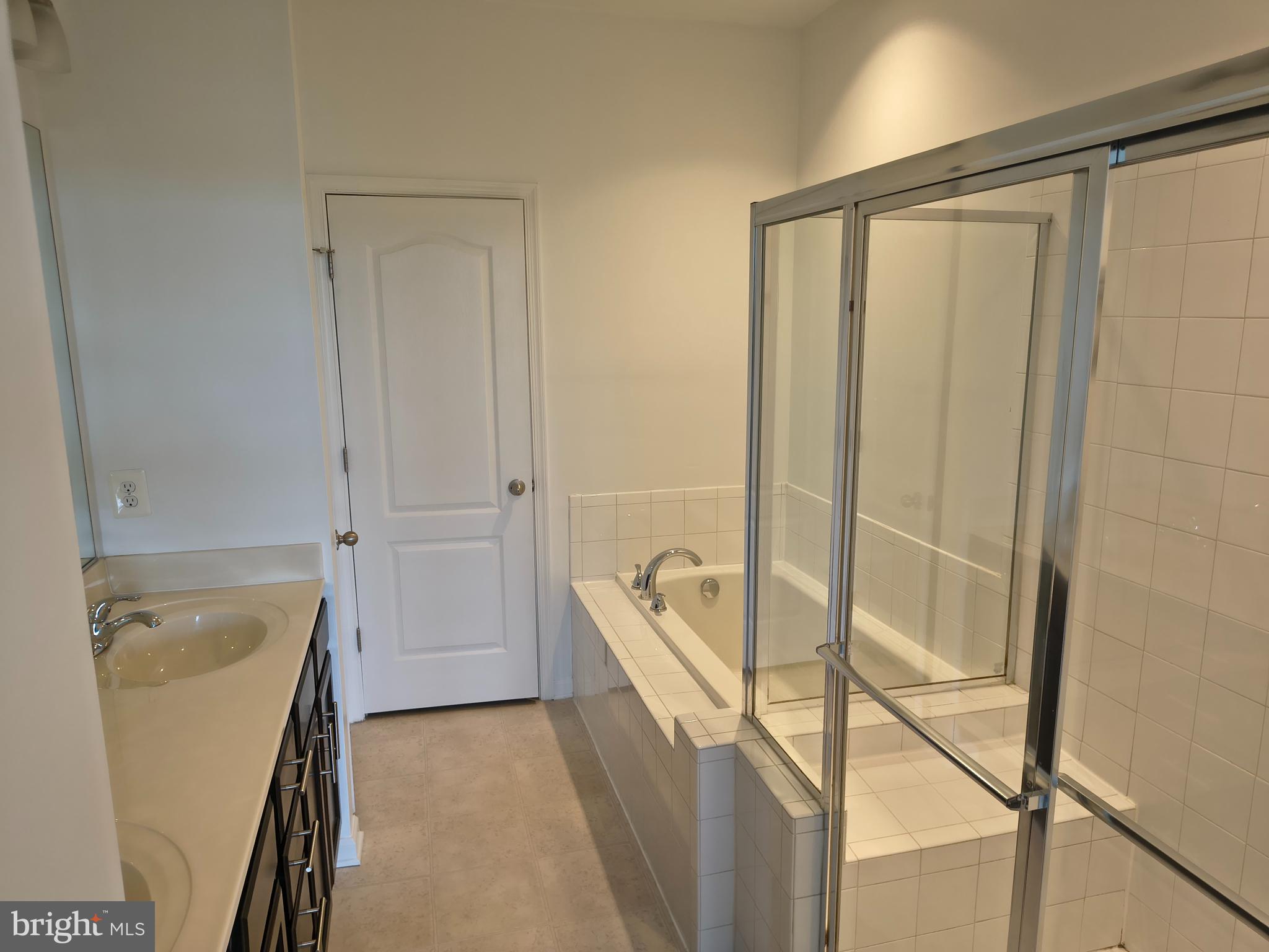 HOLLY POINT - Residential