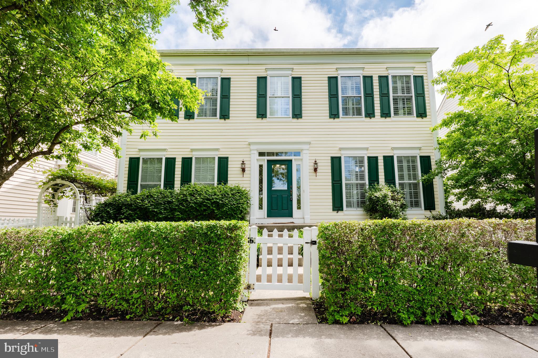 196 PIPERS INN DRIVE