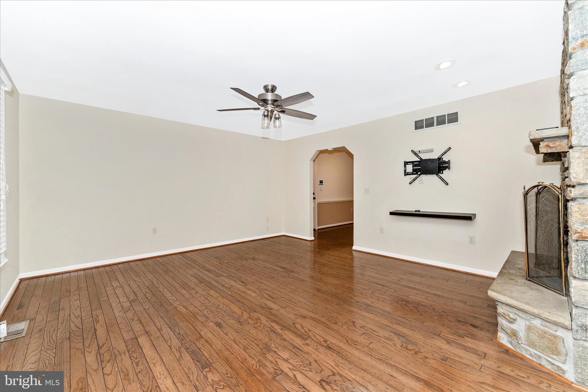 WATERSVILLE - Residential