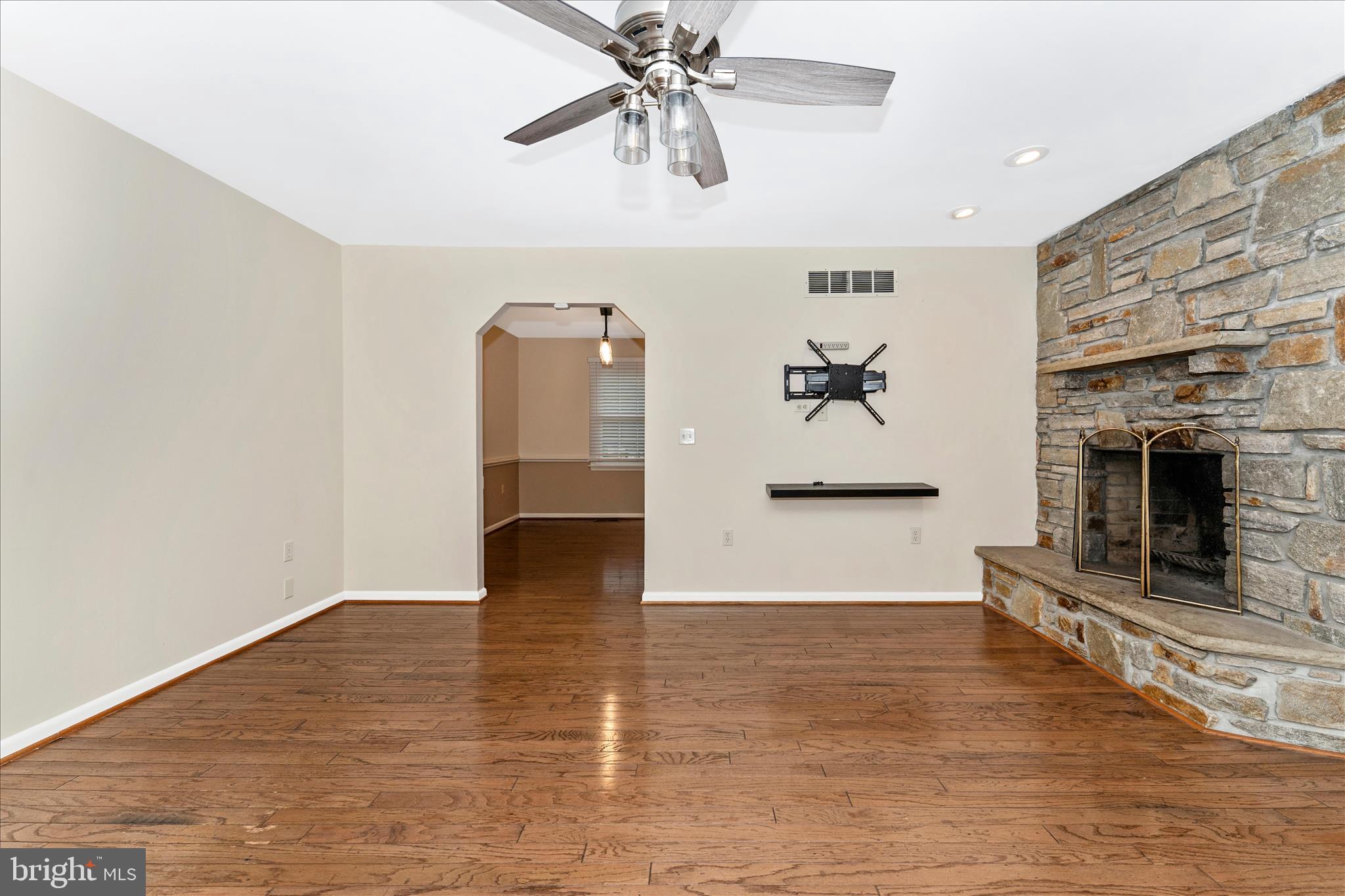 WATERSVILLE - Residential