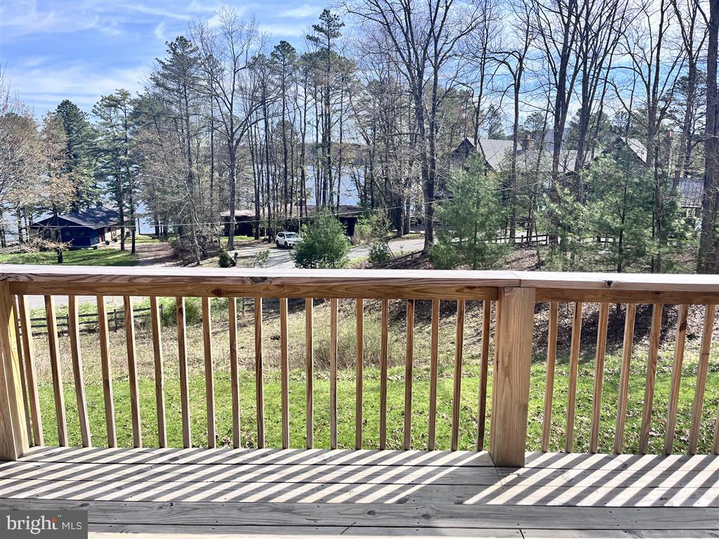 PARADISE COVE - Residential