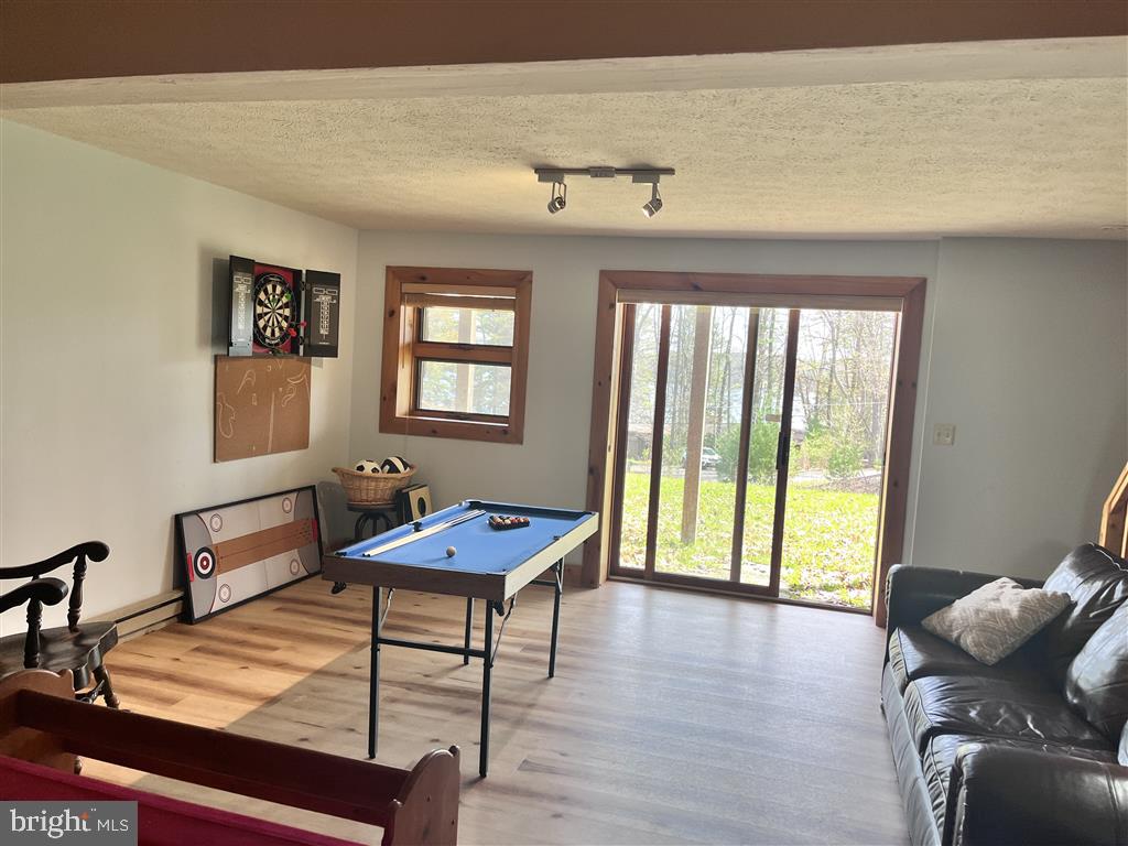 PARADISE COVE - Residential