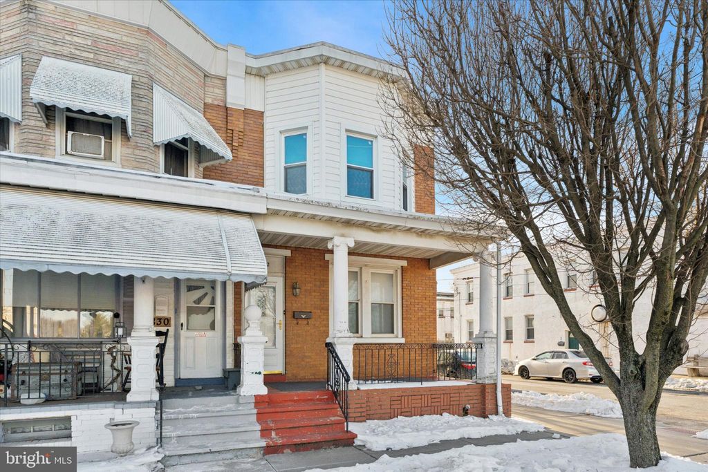 Photo of 832 Jefferson Avenue, BRISTOL, PA 19007 (MLS # PABU2113994)