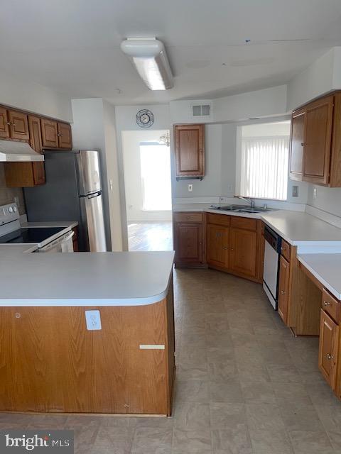 RUSSETT - Residential