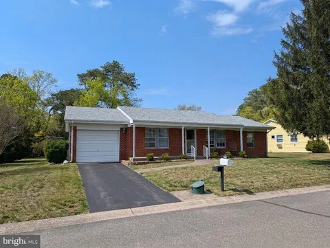 29 Moccasin Drive, Manchester Township, NJ MLS: NJOC2042168