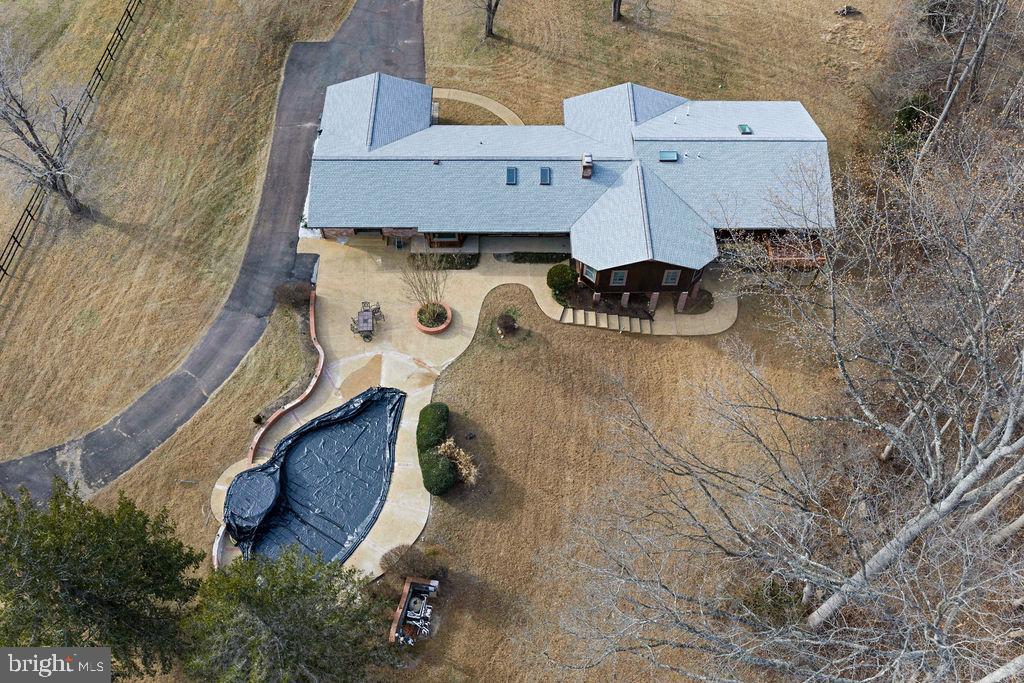 6713 BRIARCROFT STREET