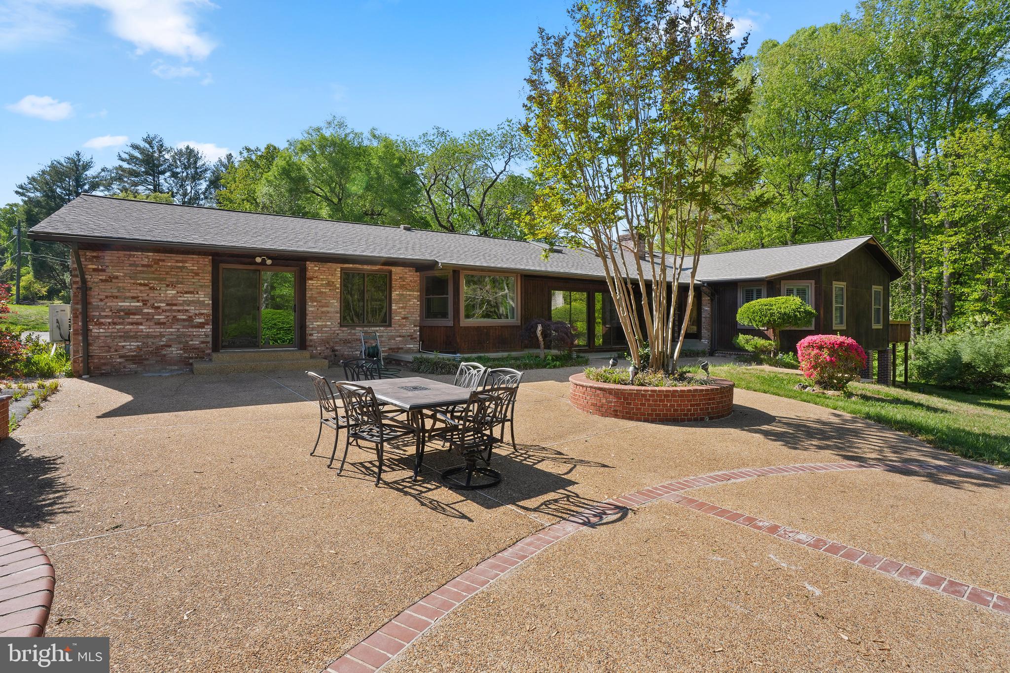 6713 BRIARCROFT STREET