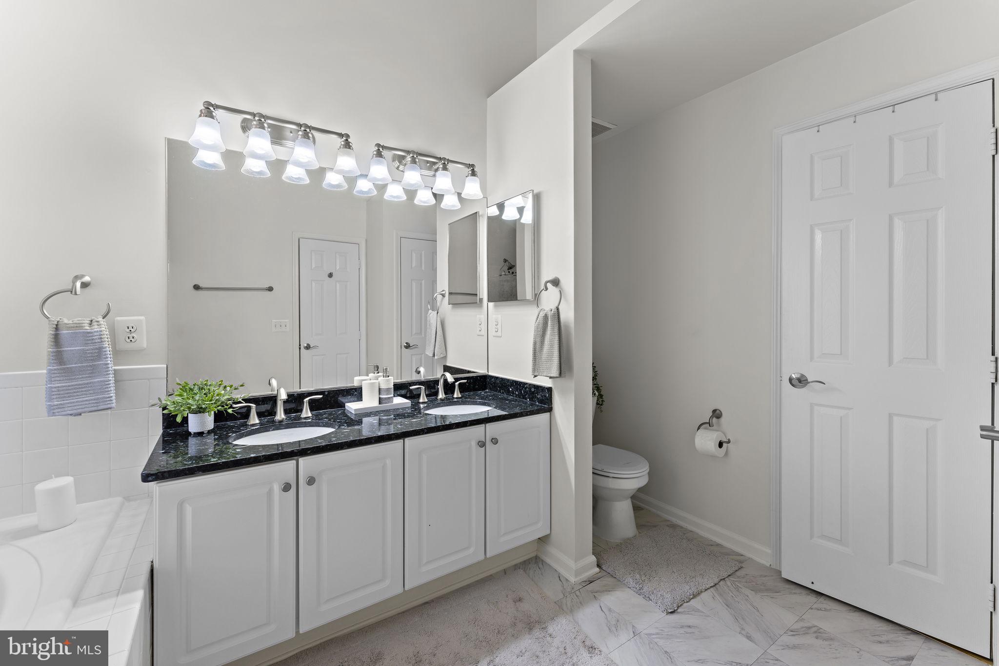 ISLAND CREEK - Residential