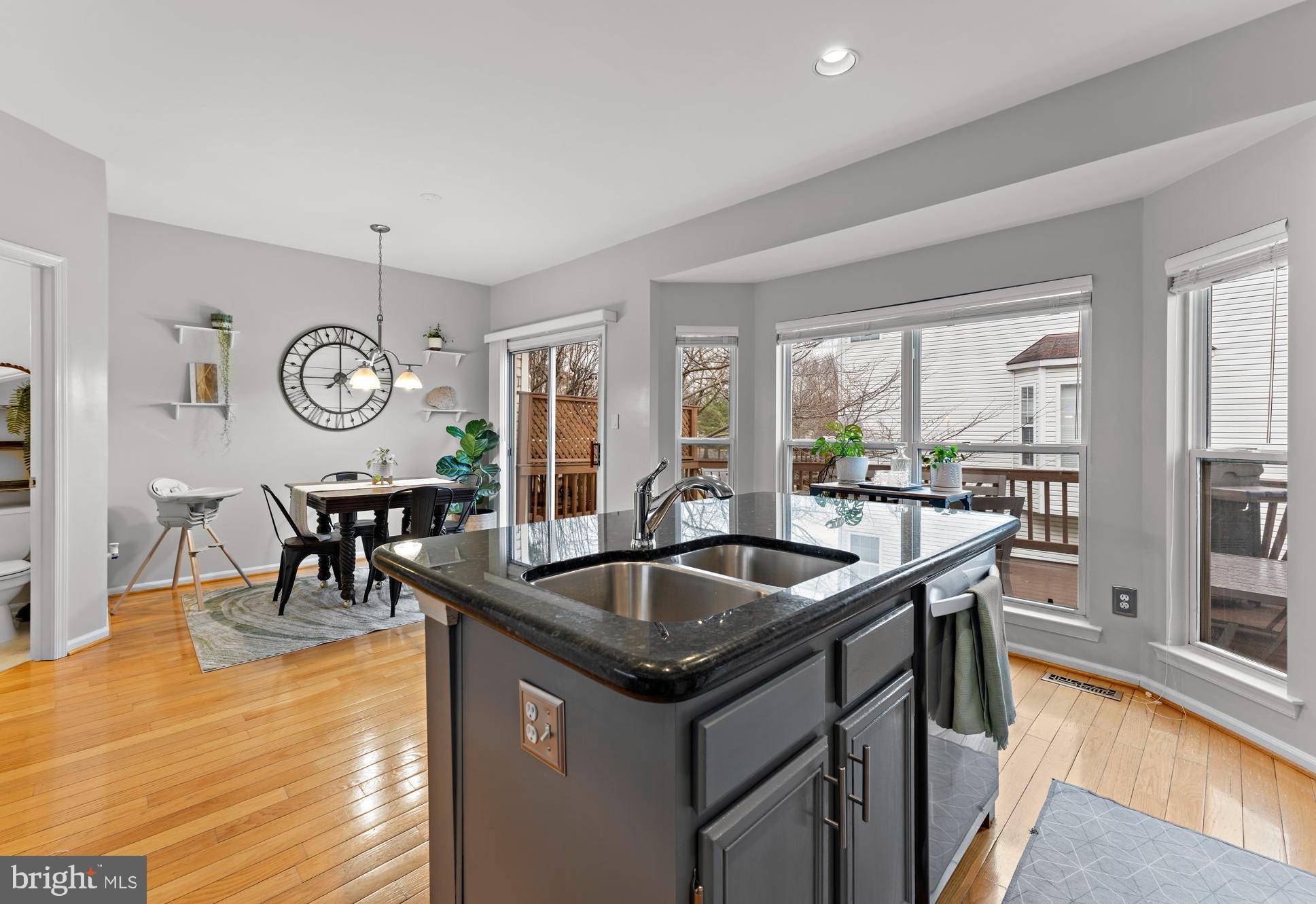 ISLAND CREEK - Residential